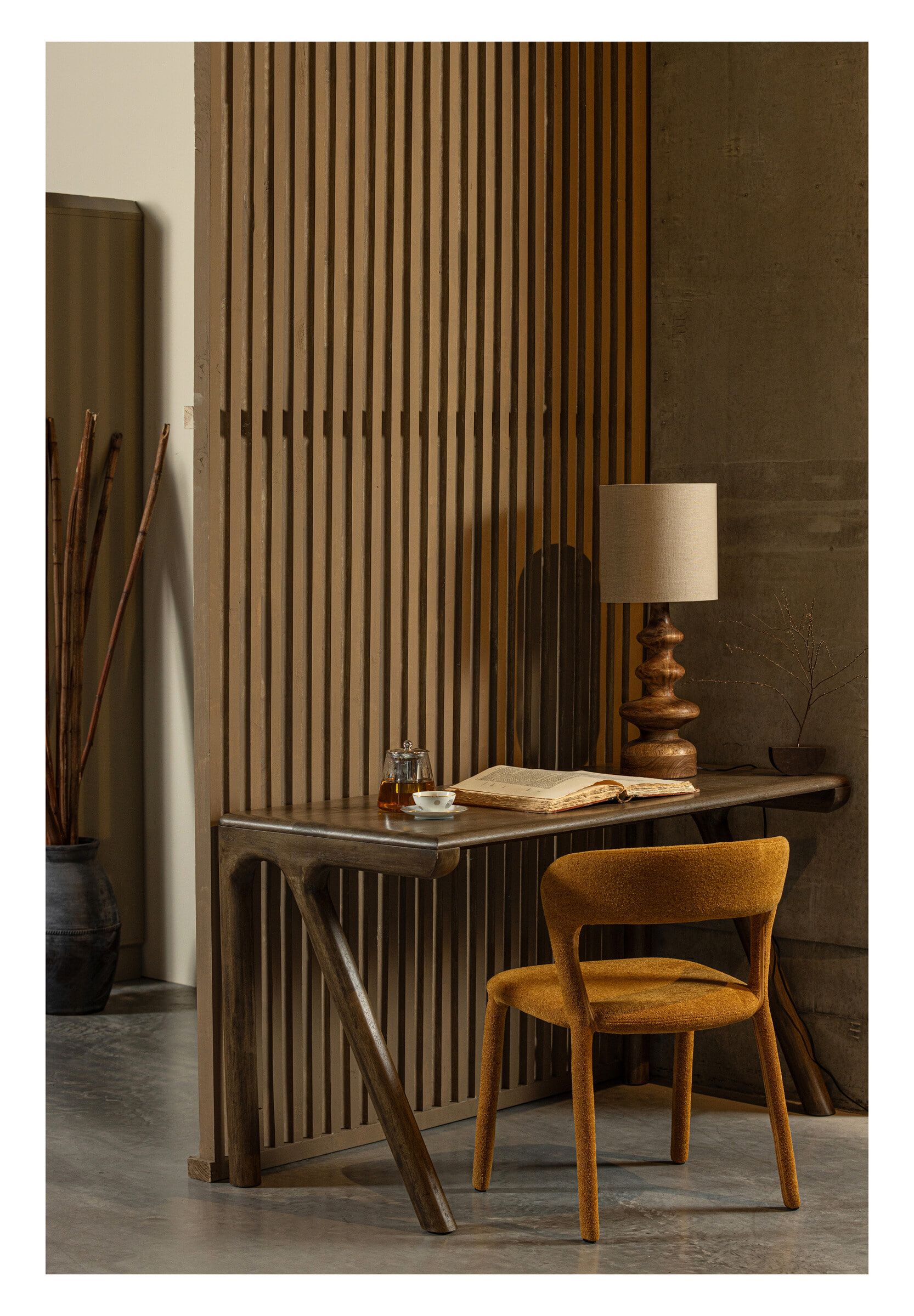 WOOOD Bureau 'Tug' Mangohout, 130 x 60cm