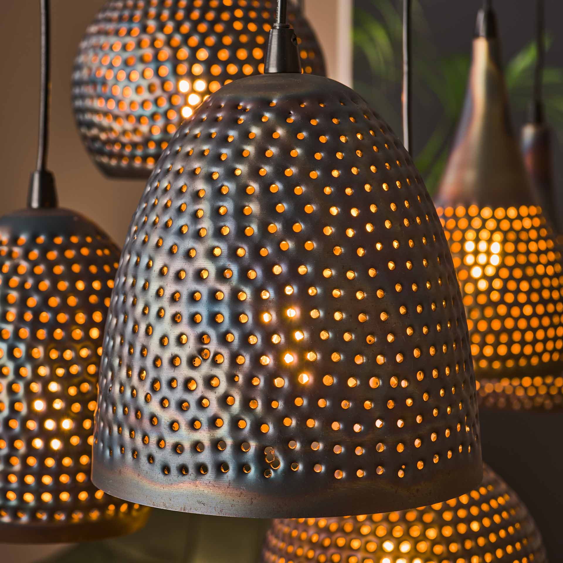 LifestyleFurn Hanglamp 'Astara' 7-lamps, Metaal, Ø25cm, kleur Zwart Bruin