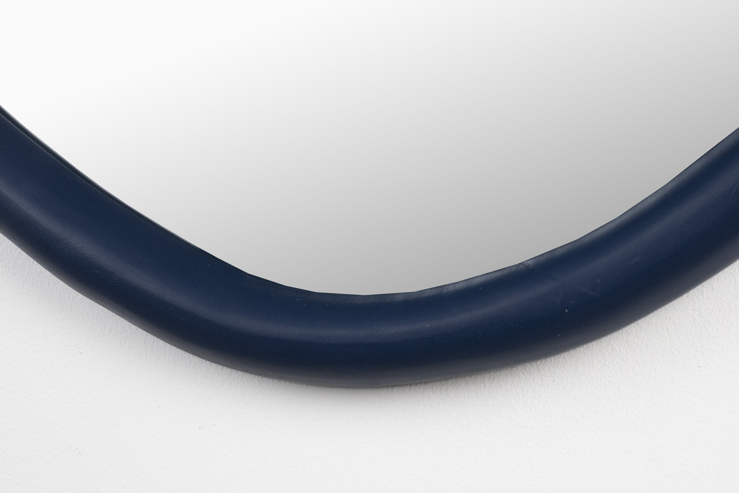 Zuiver Organische Spiegel 'Looks' 70 x 55cm, kleur Blauw