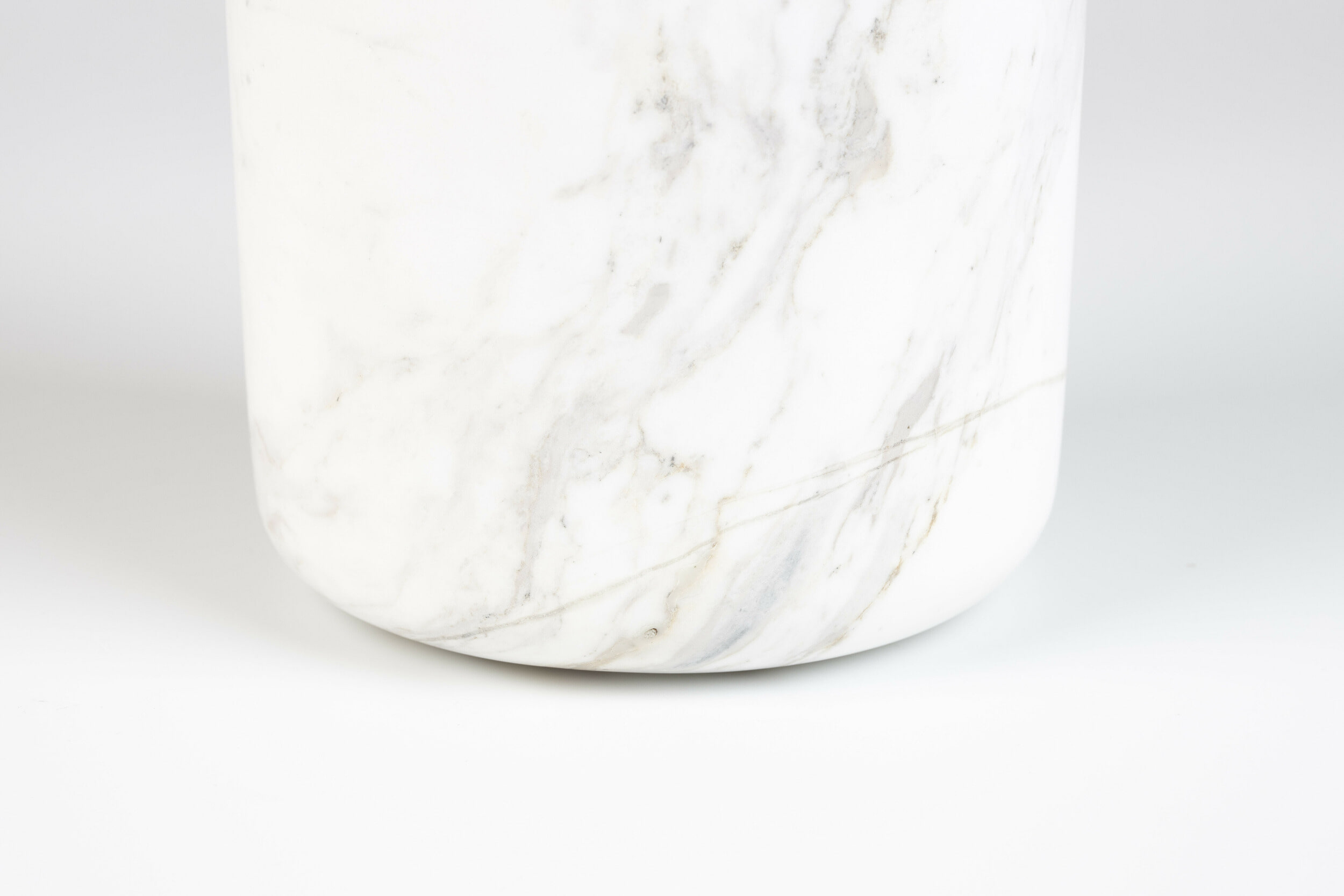 Zuiver Vaas 'Fajen' Marmer, 25cm hoog, kleur Wit