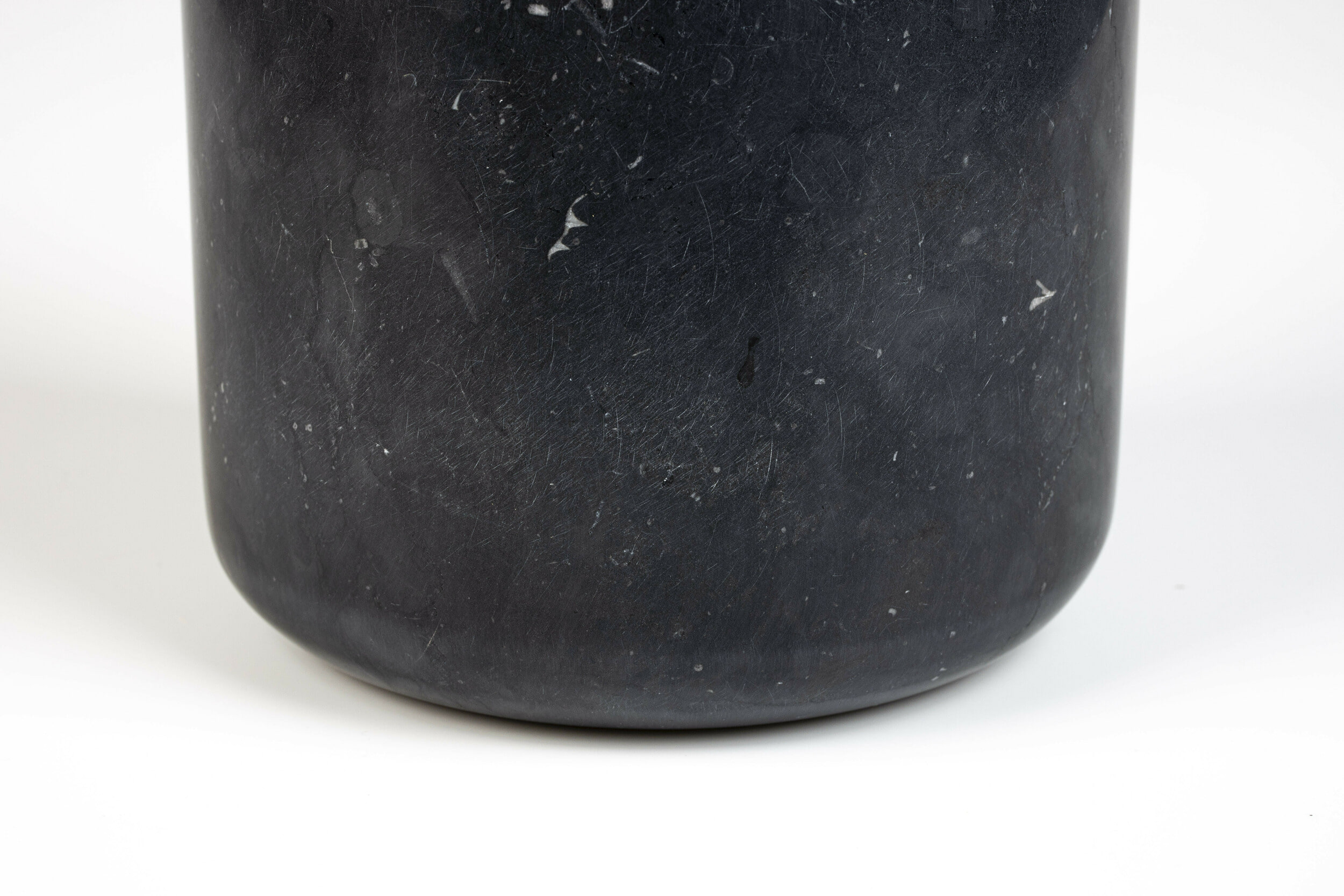 Zuiver Vaas 'Fajen' Marmer, 25cm hoog, kleur Zwart