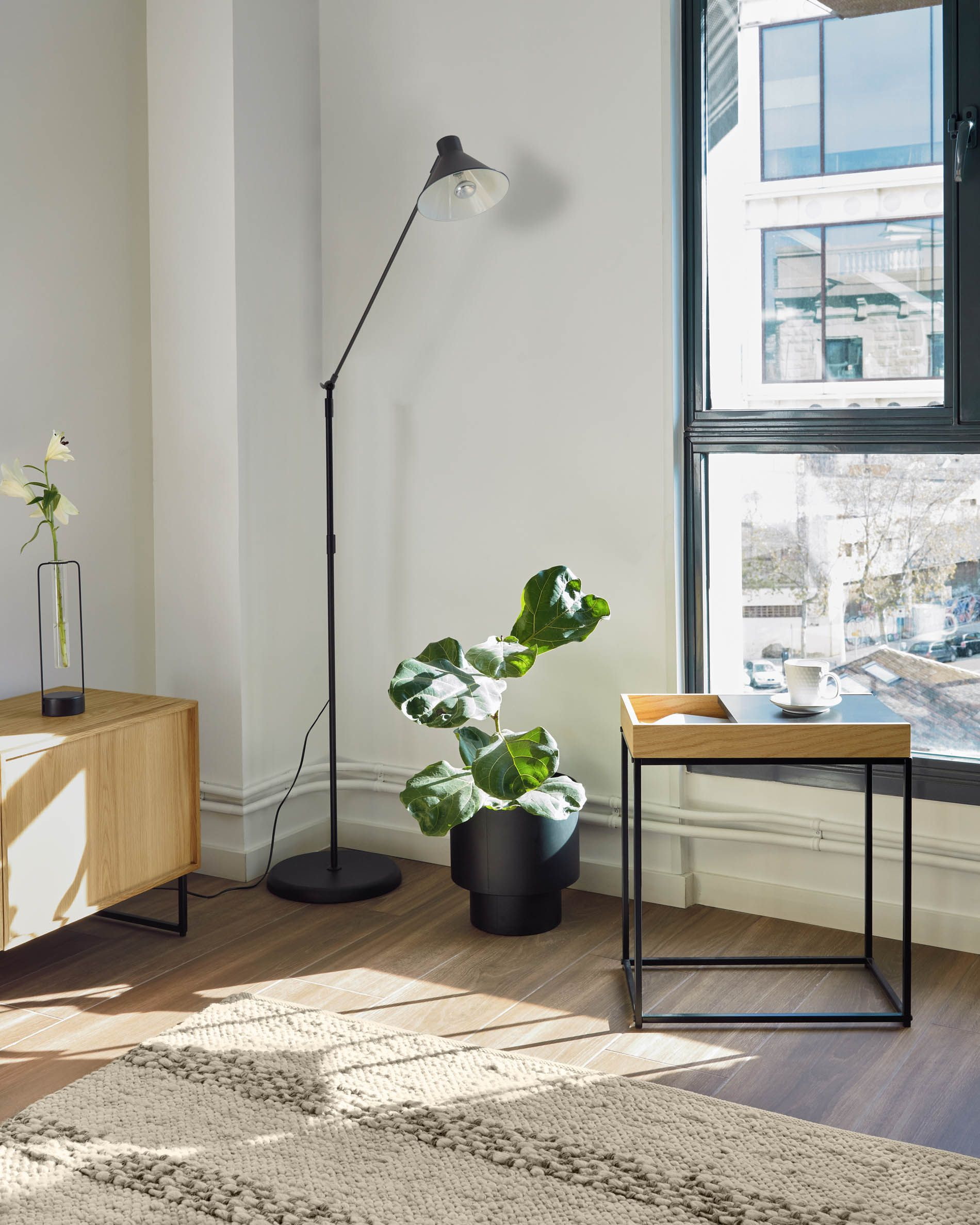 Kave Home Vloerlamp 'Dione' 220cm, kleur Zwart