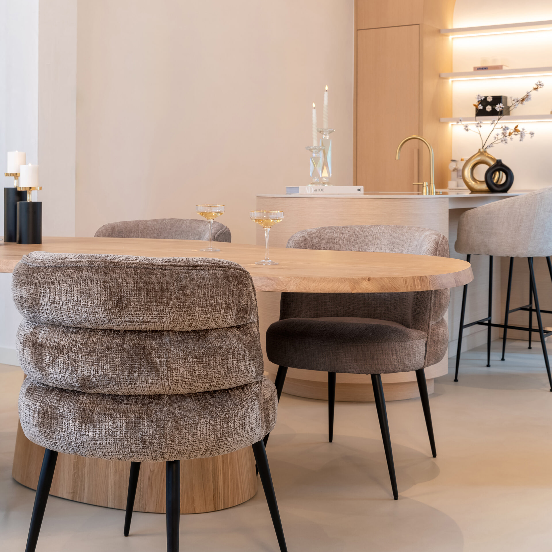 Richmond Organische Eettafel 'Riva' Eikenhout, 230 x 110cm