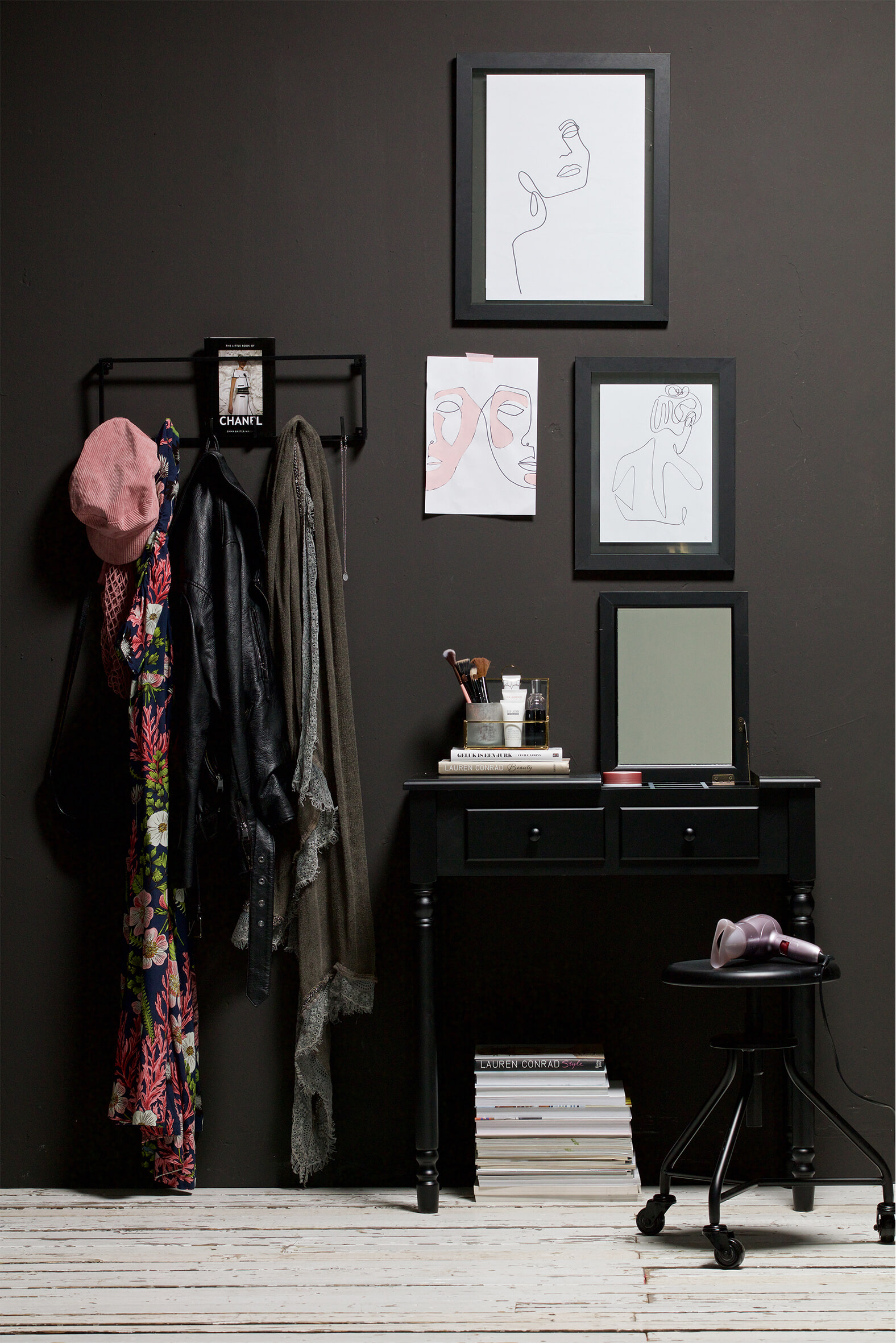 WOOOD Kaptafel/Sidetable 'Romy' kleur Zwart