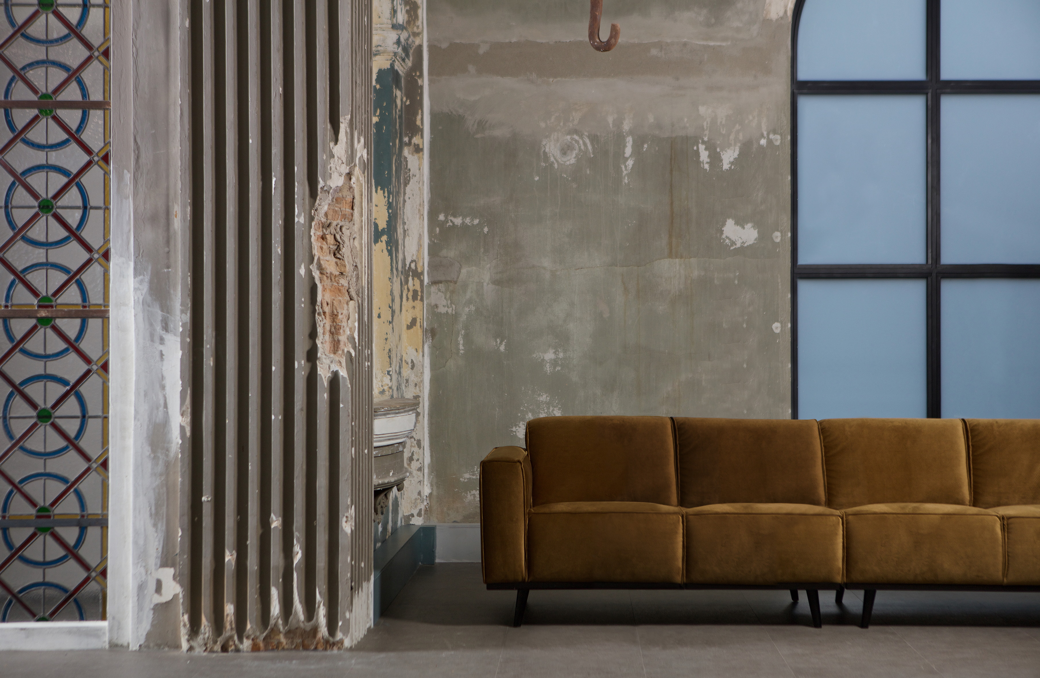 WOOOD Bank 'Statement', kleur Honing Geel