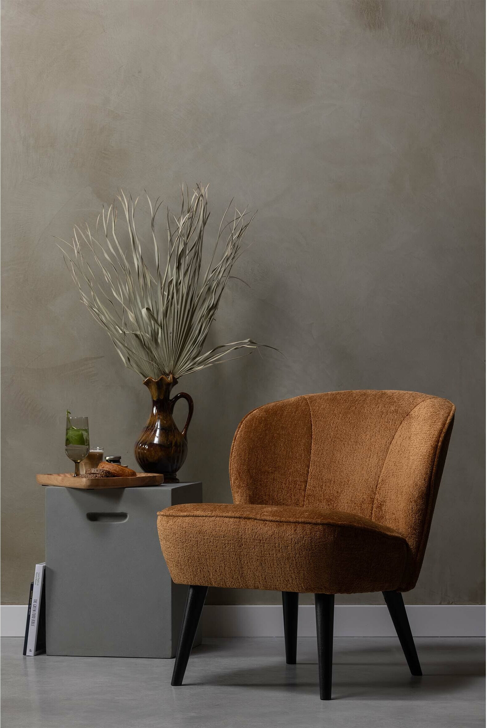 WOOOD Fauteuil 'Sara' Chenille, kleur Cognac