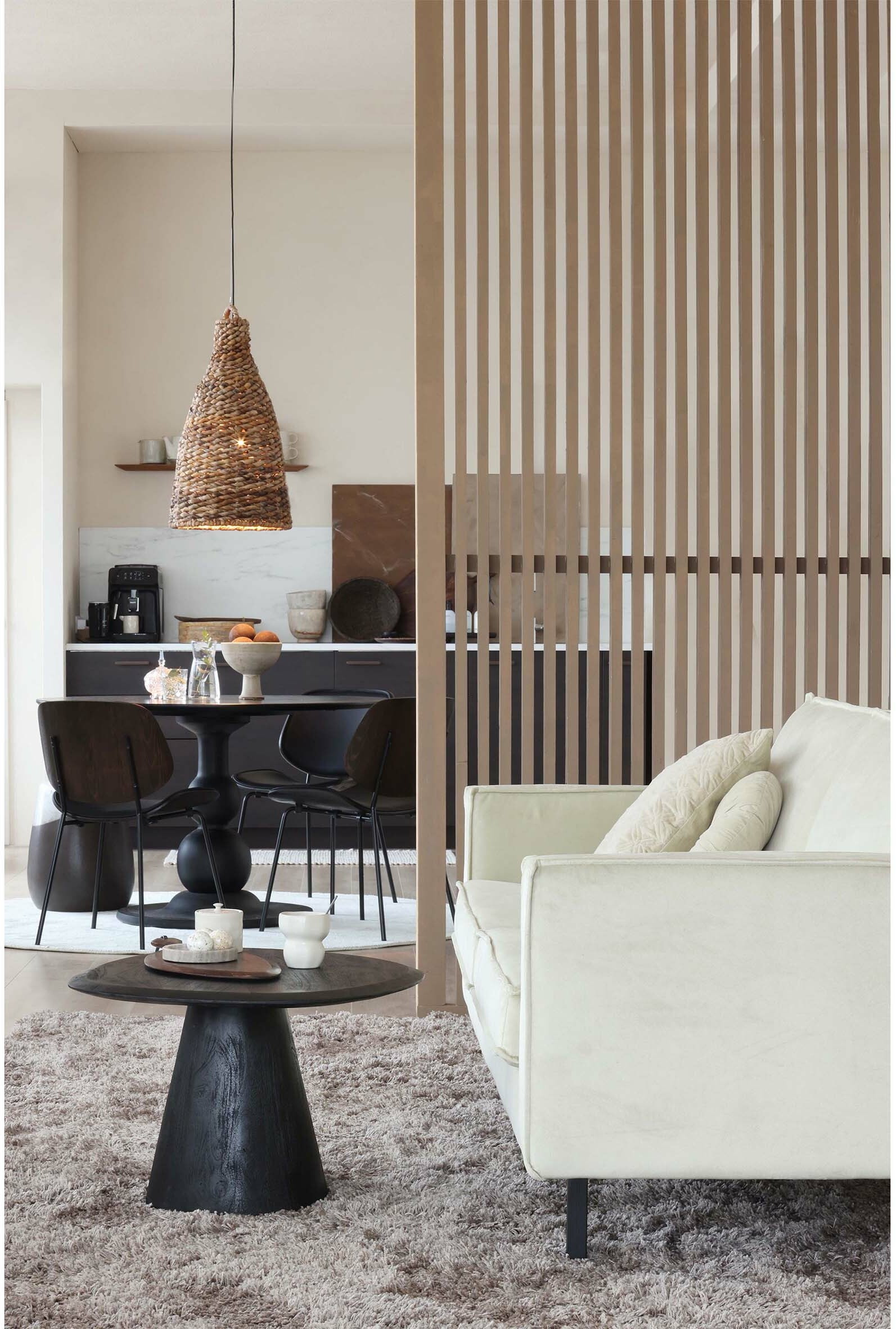 WOOOD Organische Salontafel 'Posture' Mangohout, 70 x 59cm, kleur Zwart