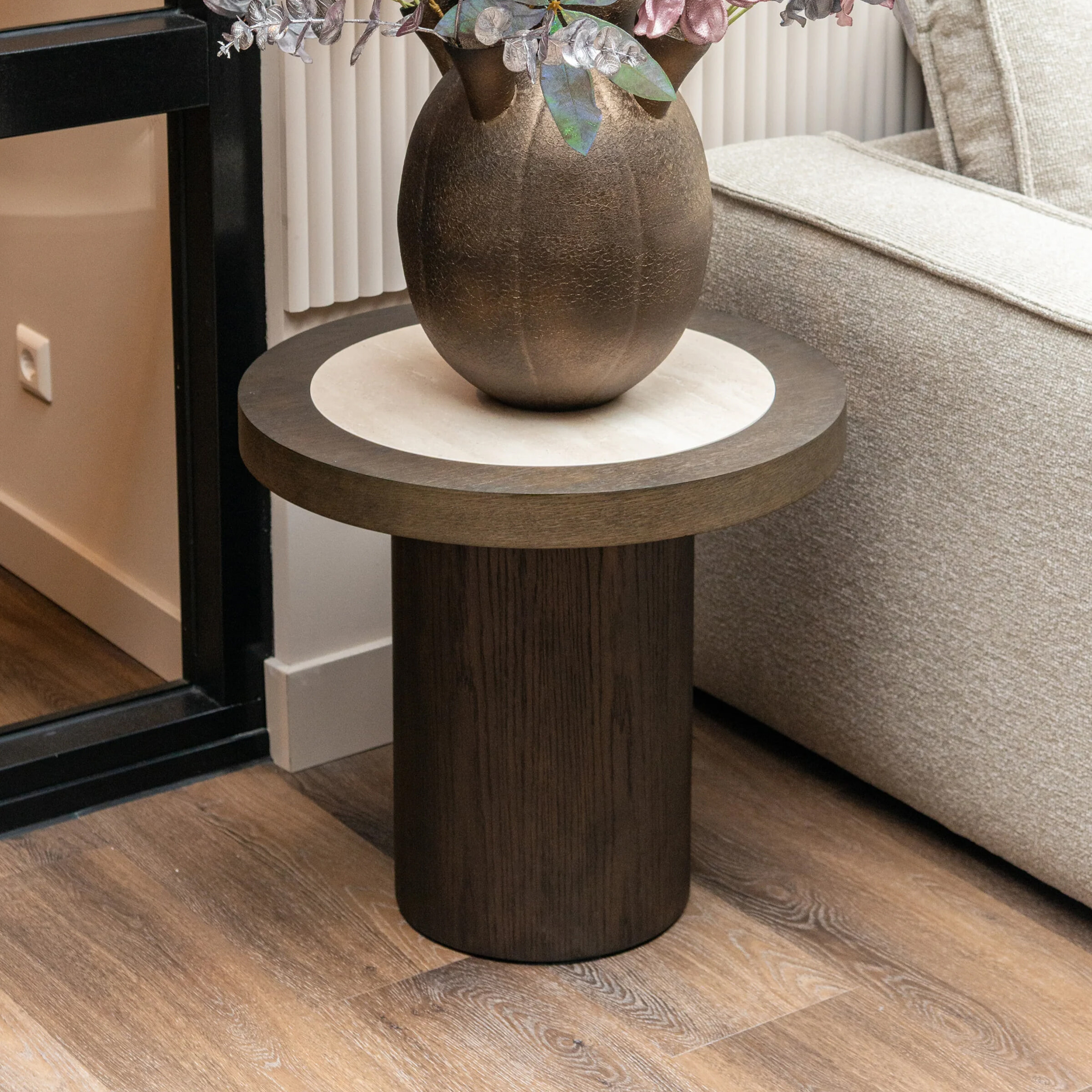 Richmond Ronde Bijzettafel 'Nando' Travertinlook en eiken, 60cm