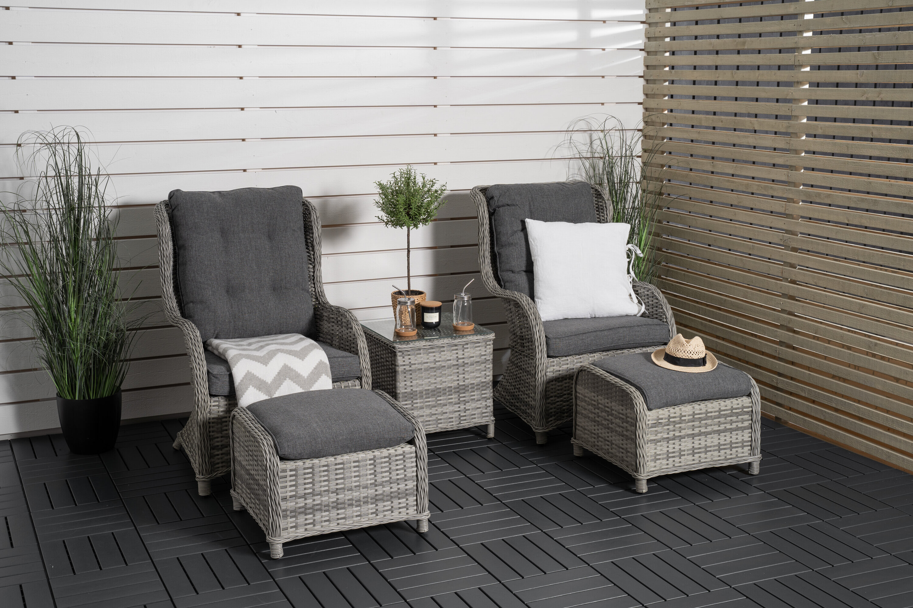 Nohr Loungeset Shameria Met 2 loungestoelen, hockers en tafel - Grijs