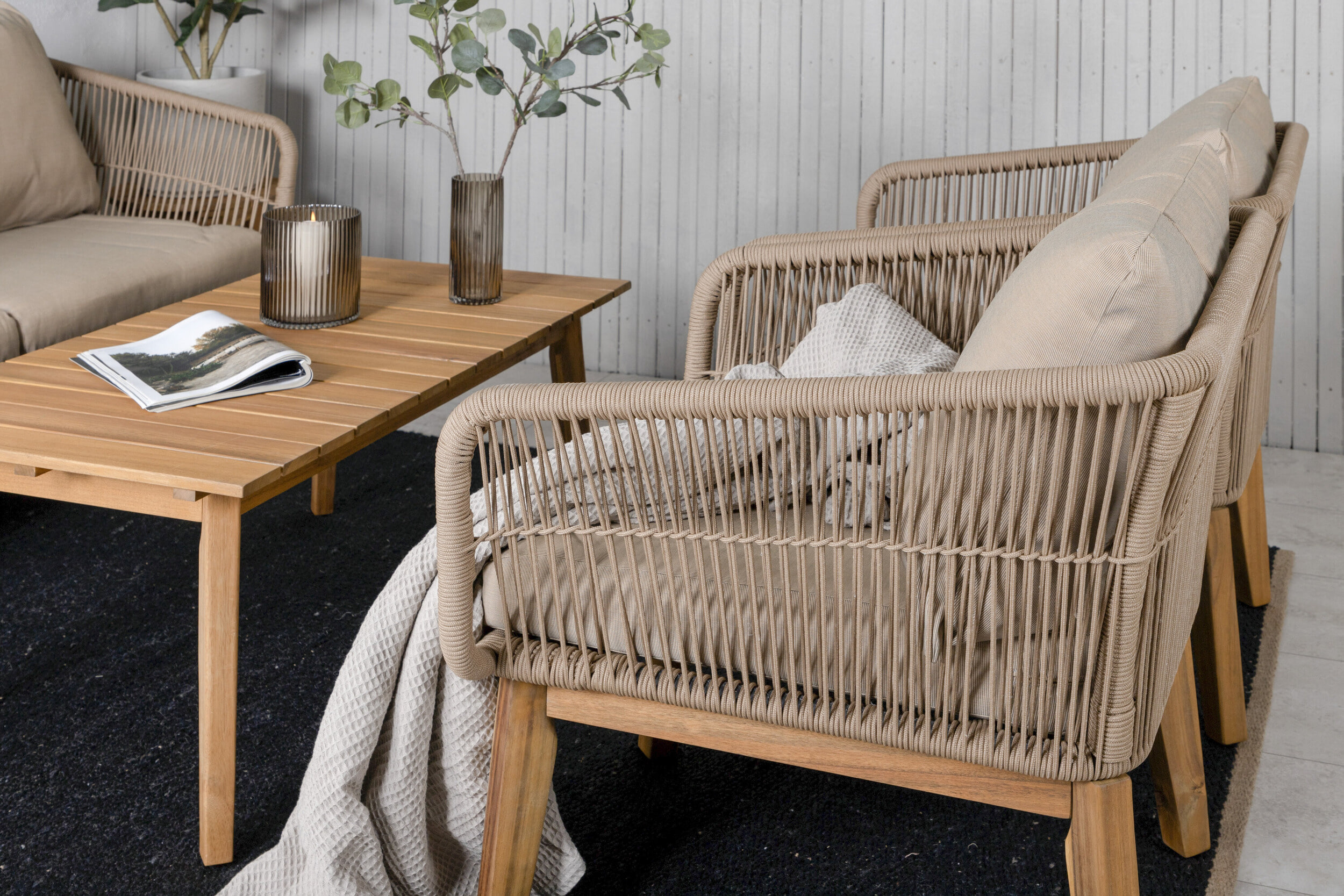 Nohr Loungeset 'Chandni' Acaciahout, Met bank, tafel en 2 stoelen, kleur Bruin