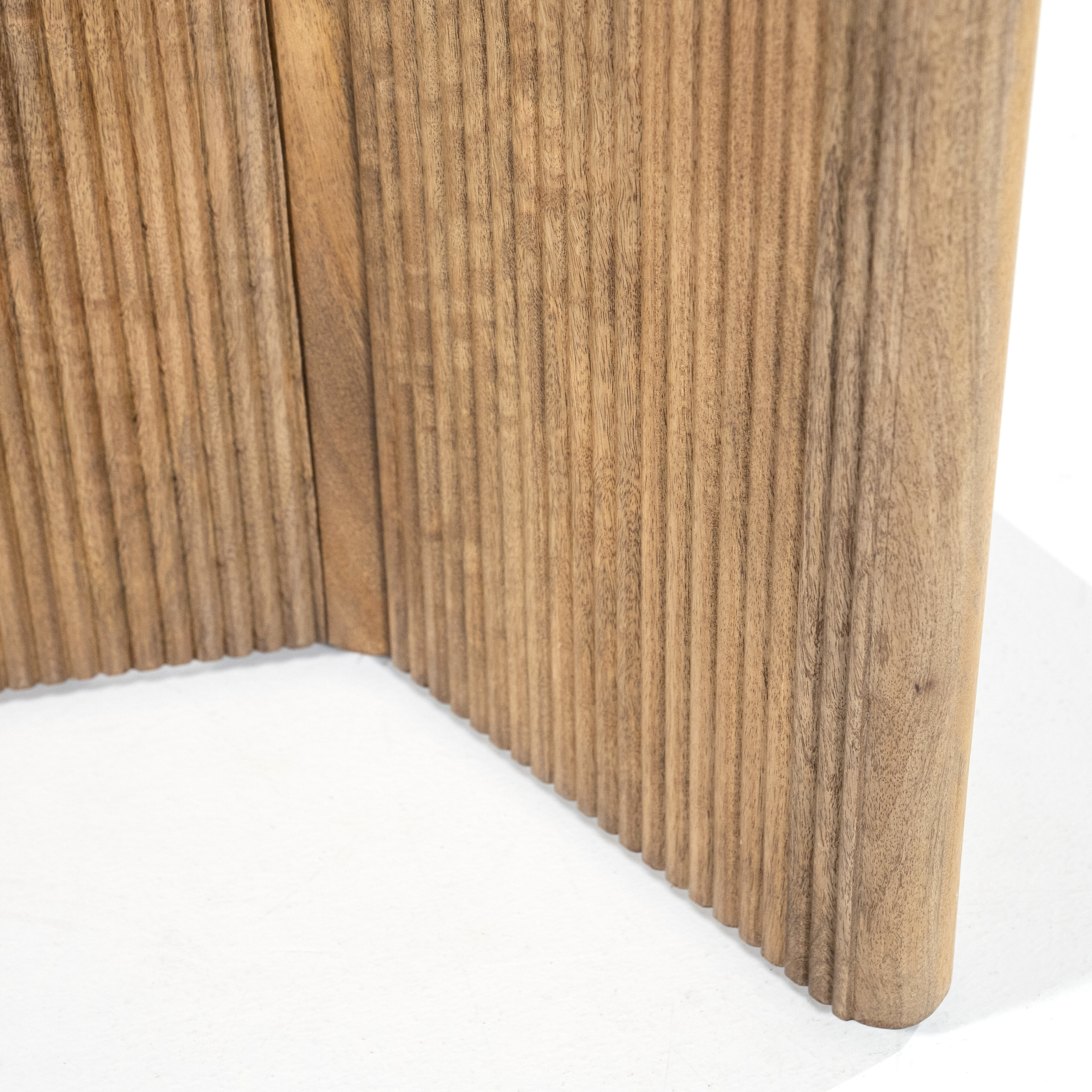 Eleonora Ronde Eettafel 'Sara' Mangohout en travertin, 130cm