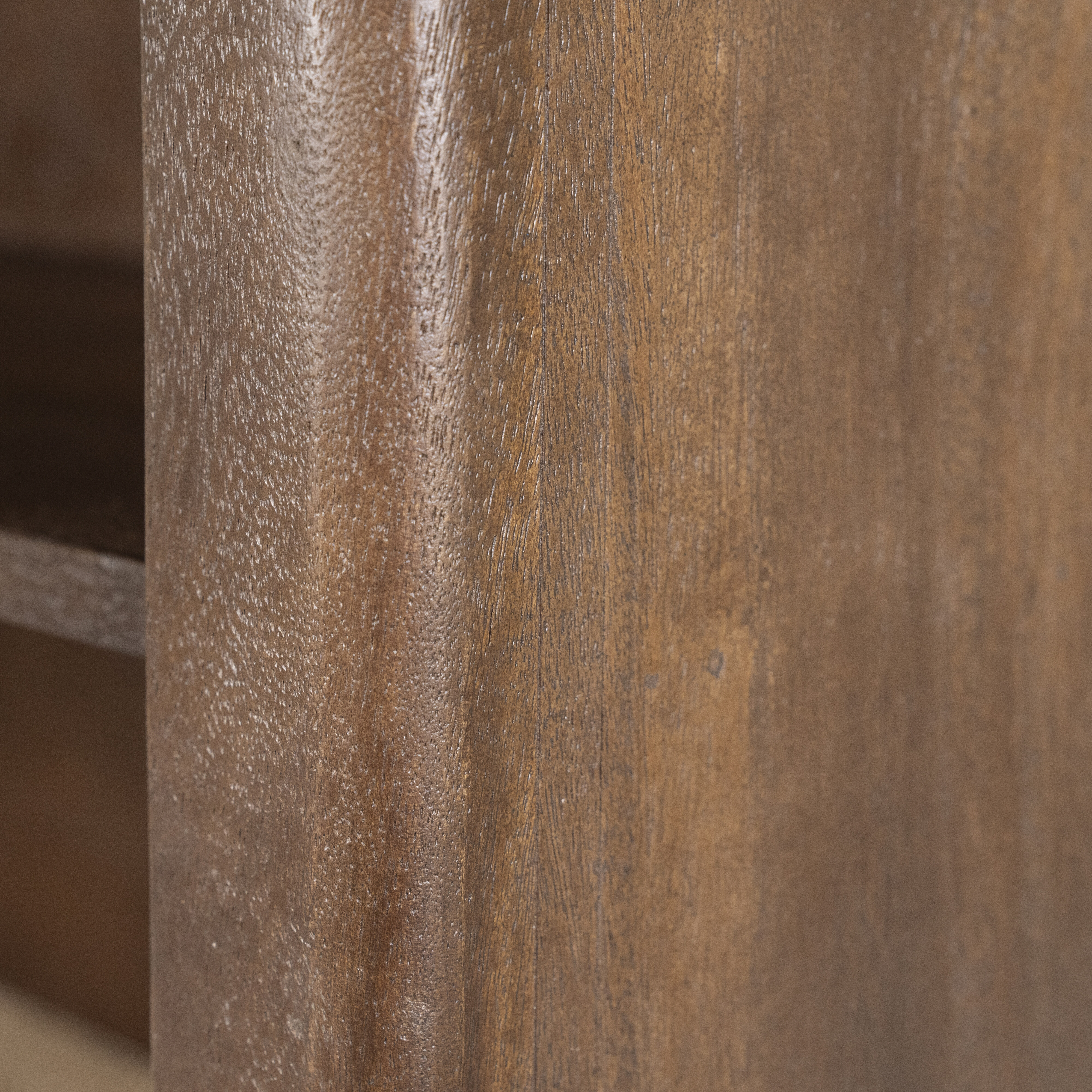 Eleonora Boekenkast 'Lio' Mangohout en Travertin, 150 x 120cm