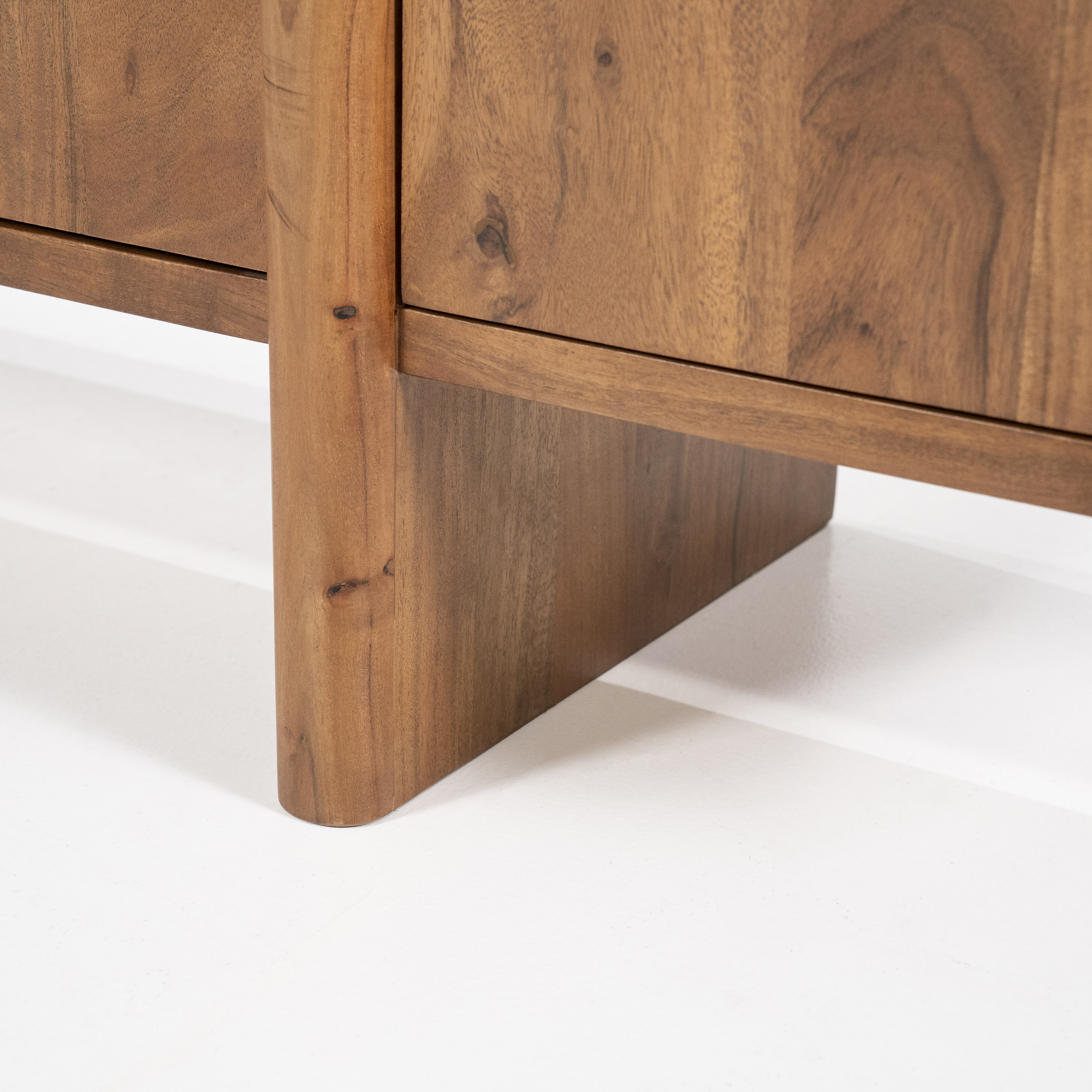 Eleonora Dressoir 'Julian' Acaciahout, 170cm