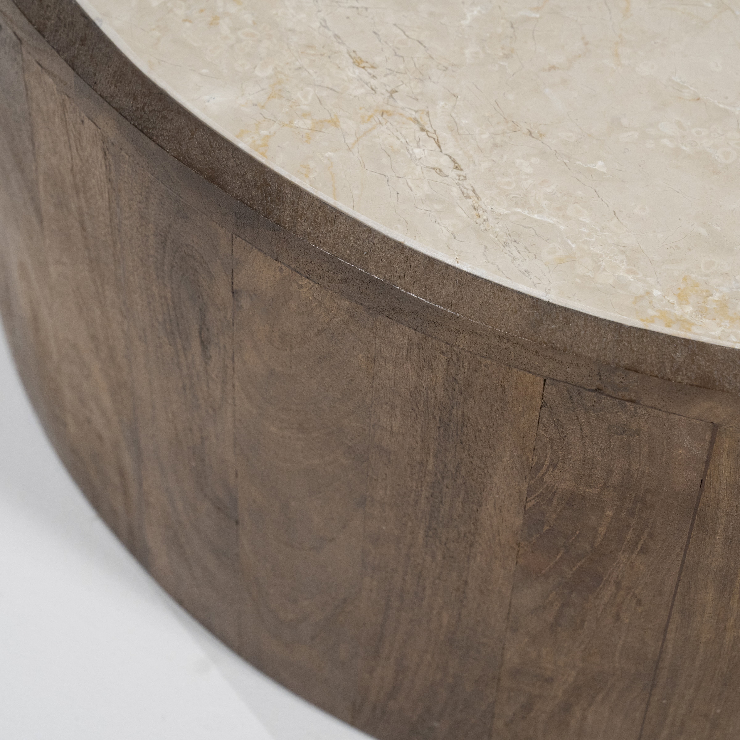 Eleonora Ronde Salontafel 'Hazel' Mangohout en marmer, Set van 2 stuks