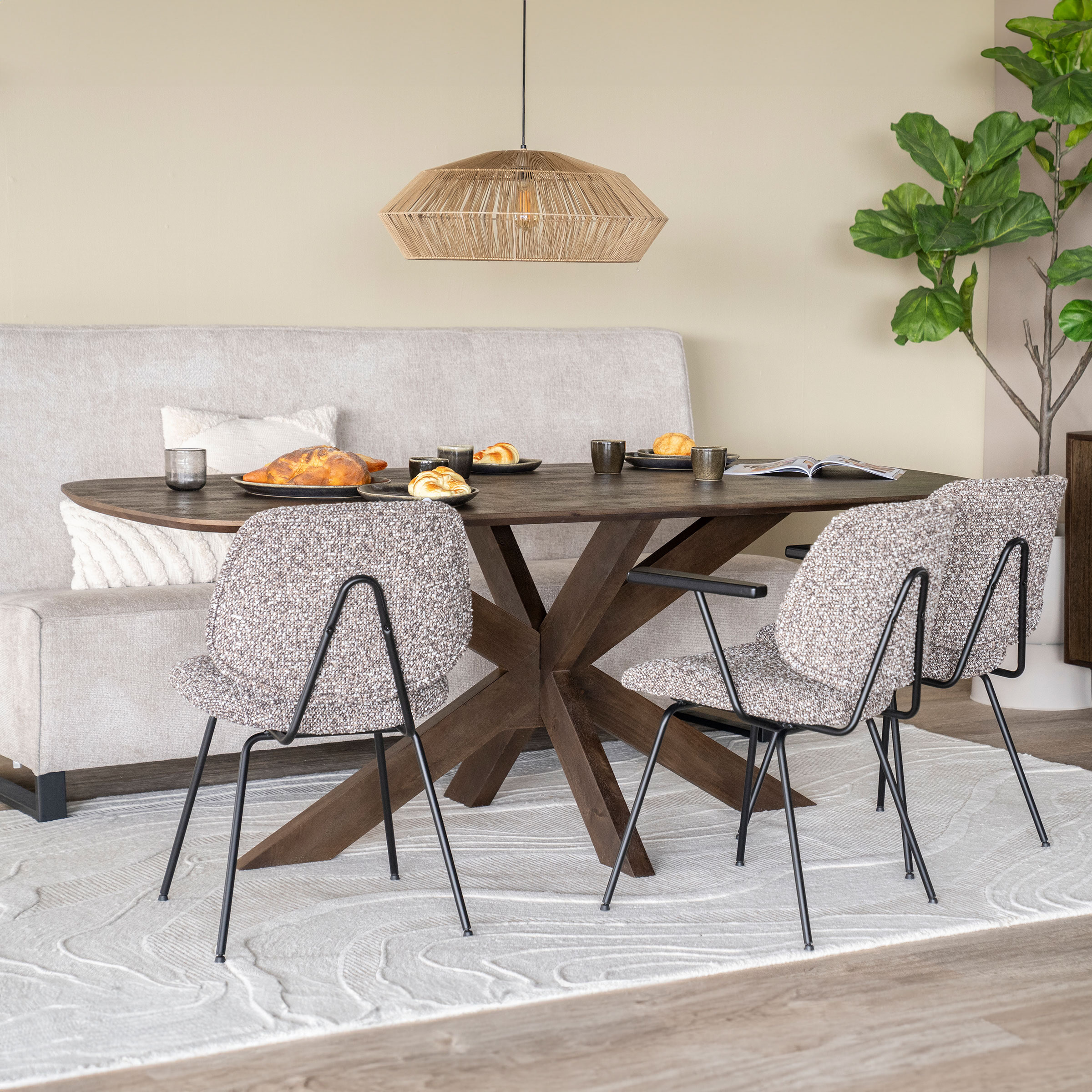 Eleonora Eettafel Nikki Mangohout, 280 x 100cm - Bruin - Ovaal