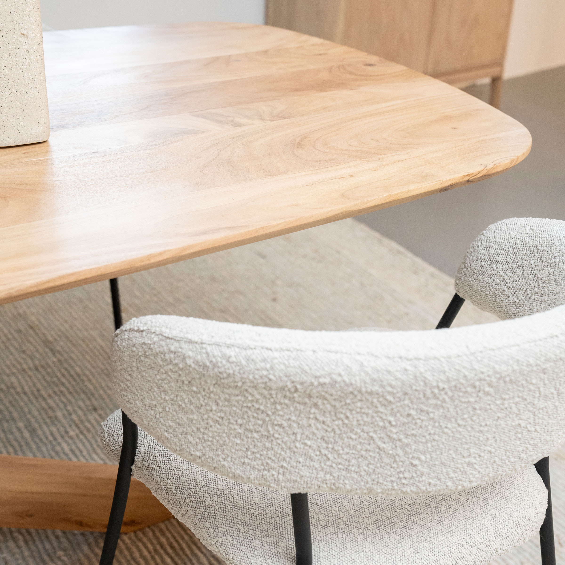 Eleonora Eettafel 'Nikki' Acaciahout, 280 x 100cm, kleur Naturel