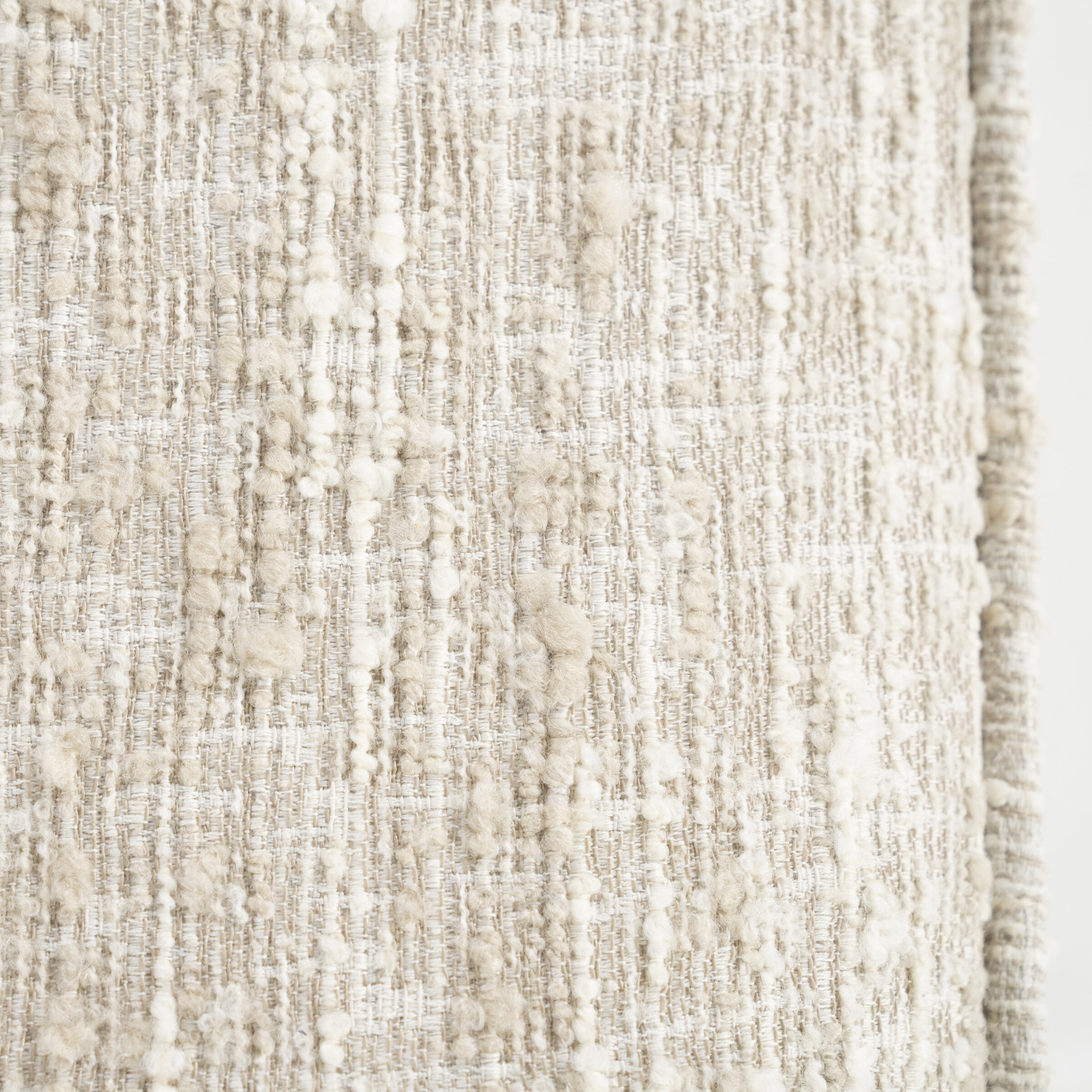 Eleonora Draaifauteuil 'Loys' Chenille, kleur Beige