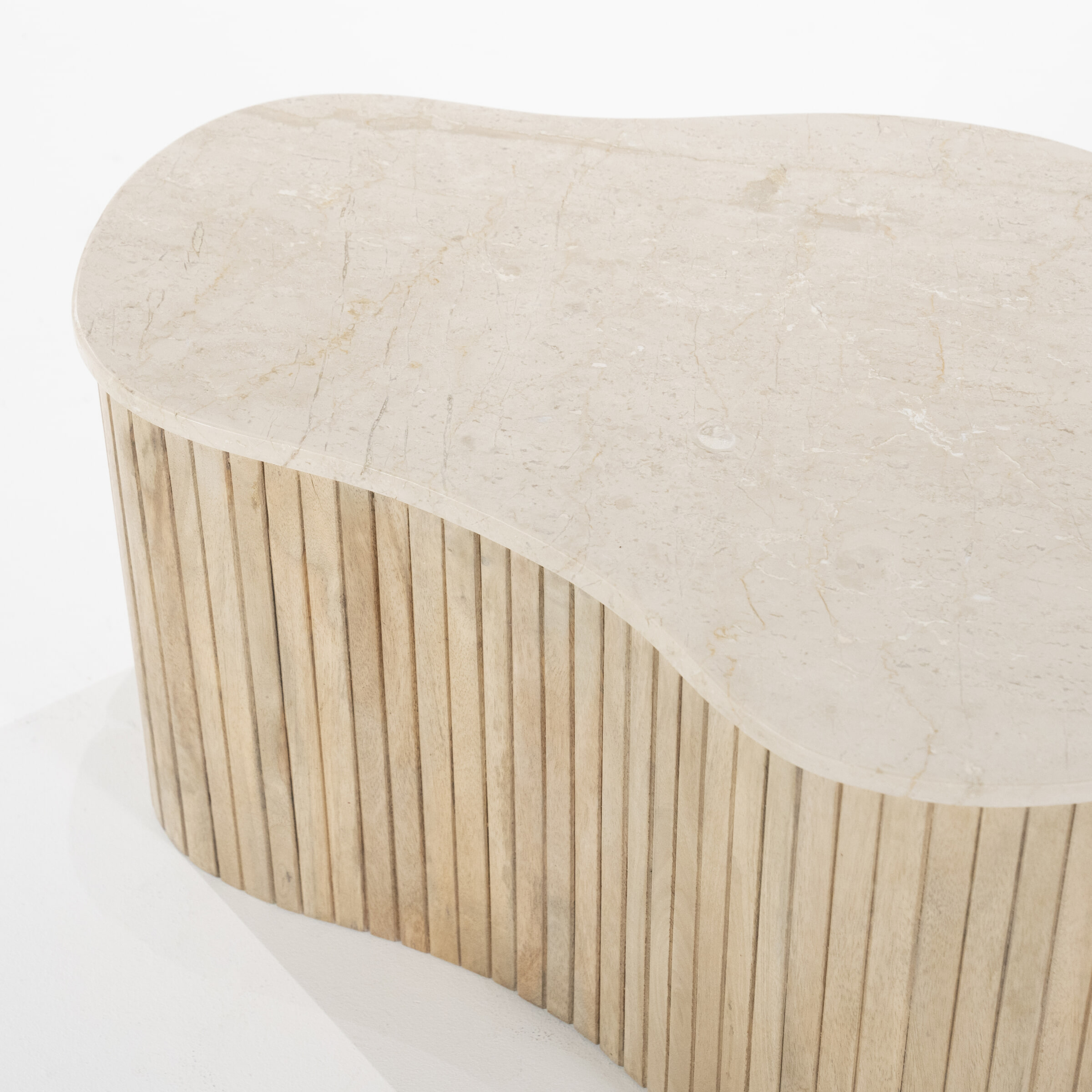 Eleonora Organische Salontafel 'Kira' Mangohout en marmer, 70 x 47cm