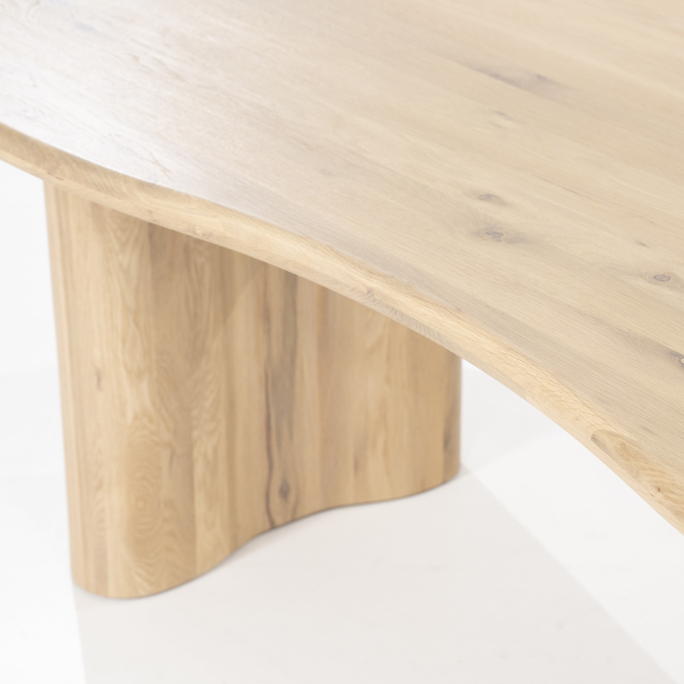 Eleonora Organische Eettafel 'Josh' Eiken, 250 x 110cm, kleur Naturel
