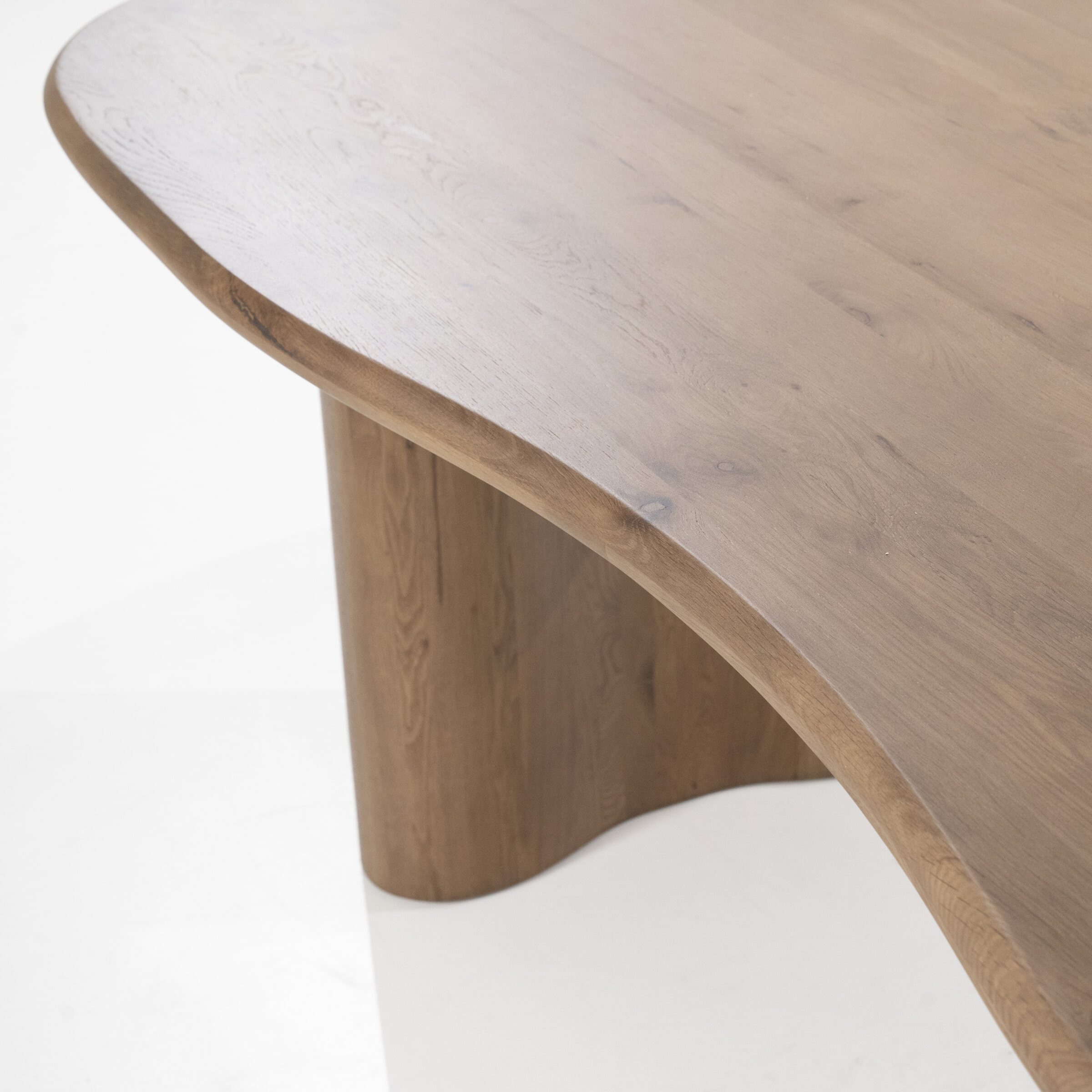 Eleonora Organische Eettafel 'Josh' Eiken, 250 x 110cm, kleur Bruin