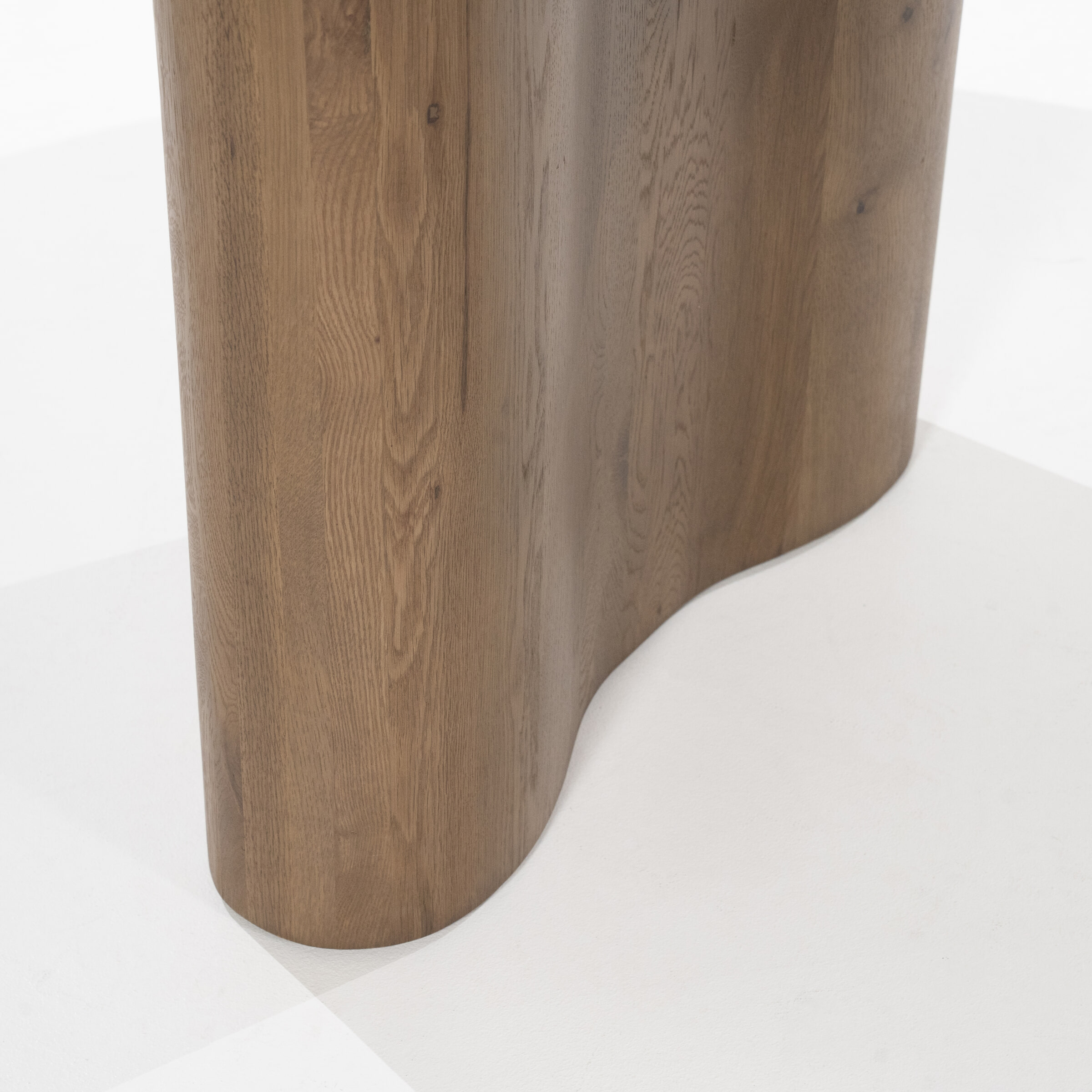 Eleonora Organische Eettafel 'Josh' Eiken, 250 x 110cm, kleur Bruin
