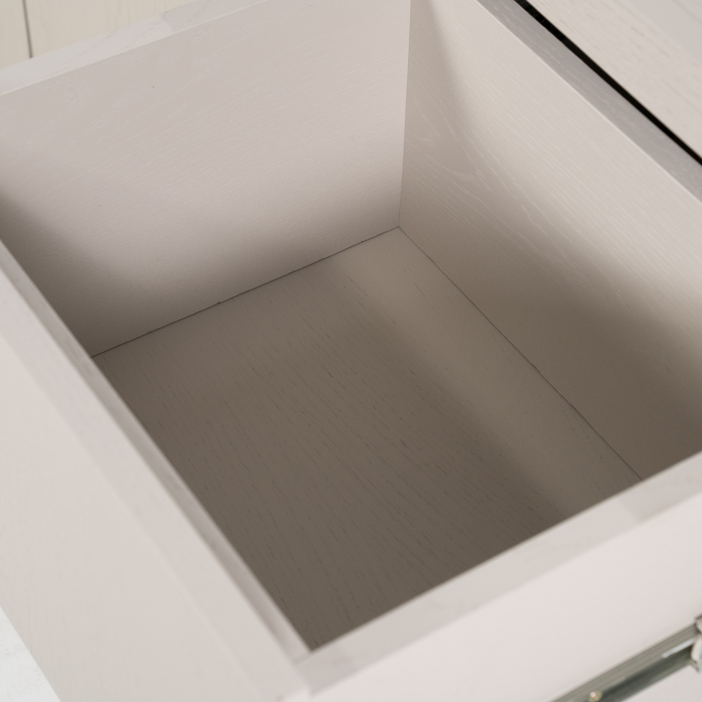 Eleonora Dressoir 'Helsinki' Eiken, 200cm, kleur Taupe