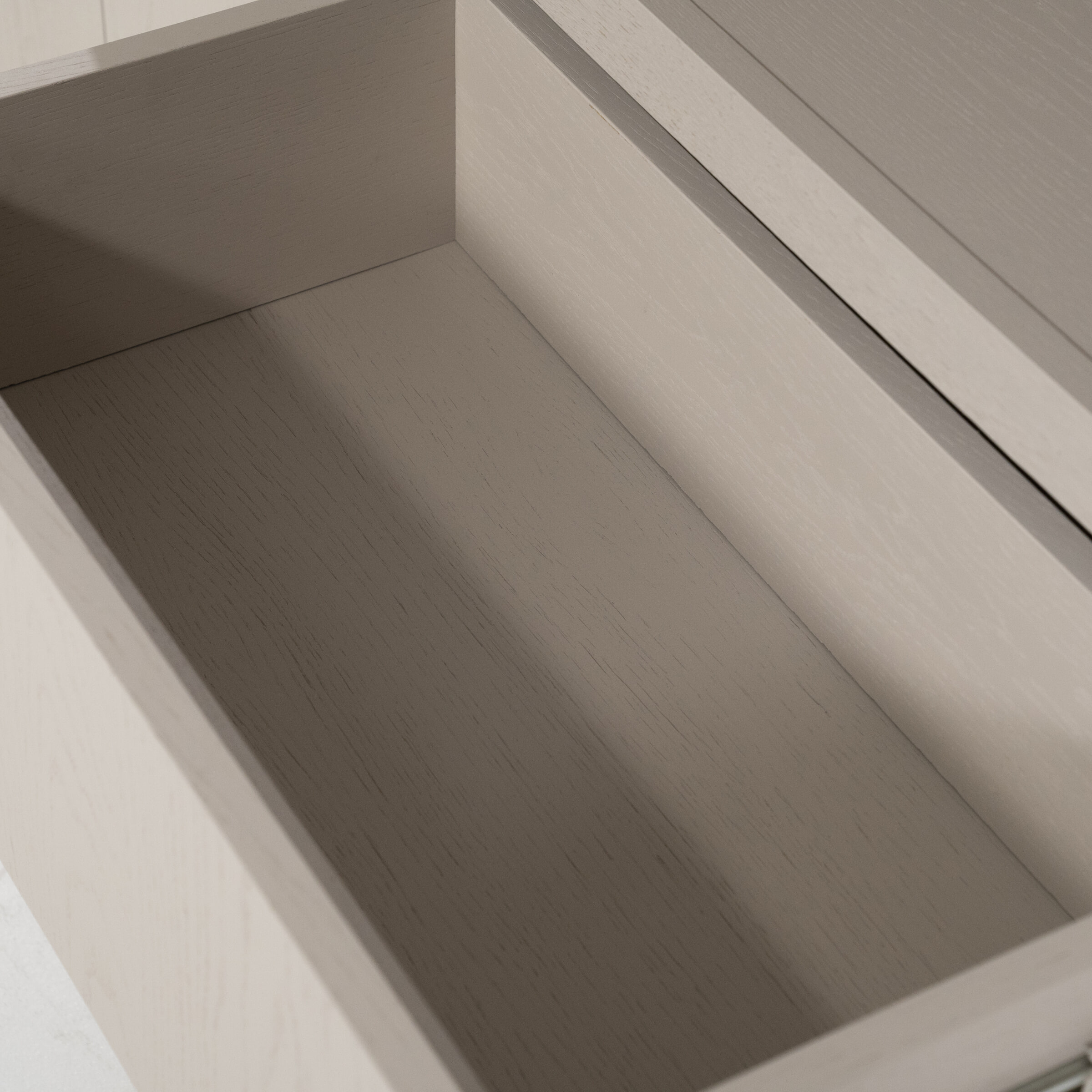 Eleonora Opbergkast 'Helsinki' Eiken, 220 x 150cm, kleur Taupe