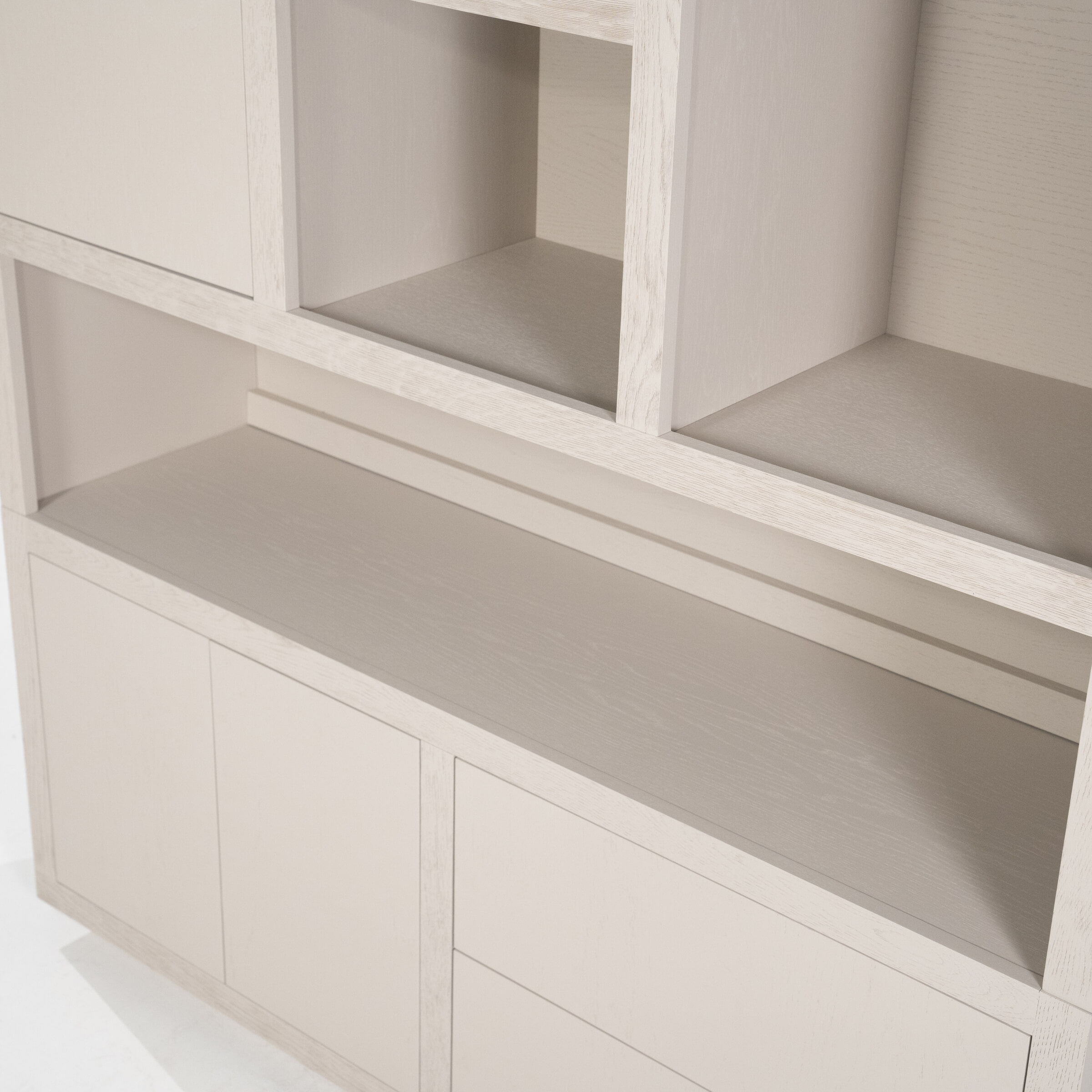 Eleonora Opbergkast 'Helsinki' Eiken, 220 x 150cm, kleur Taupe