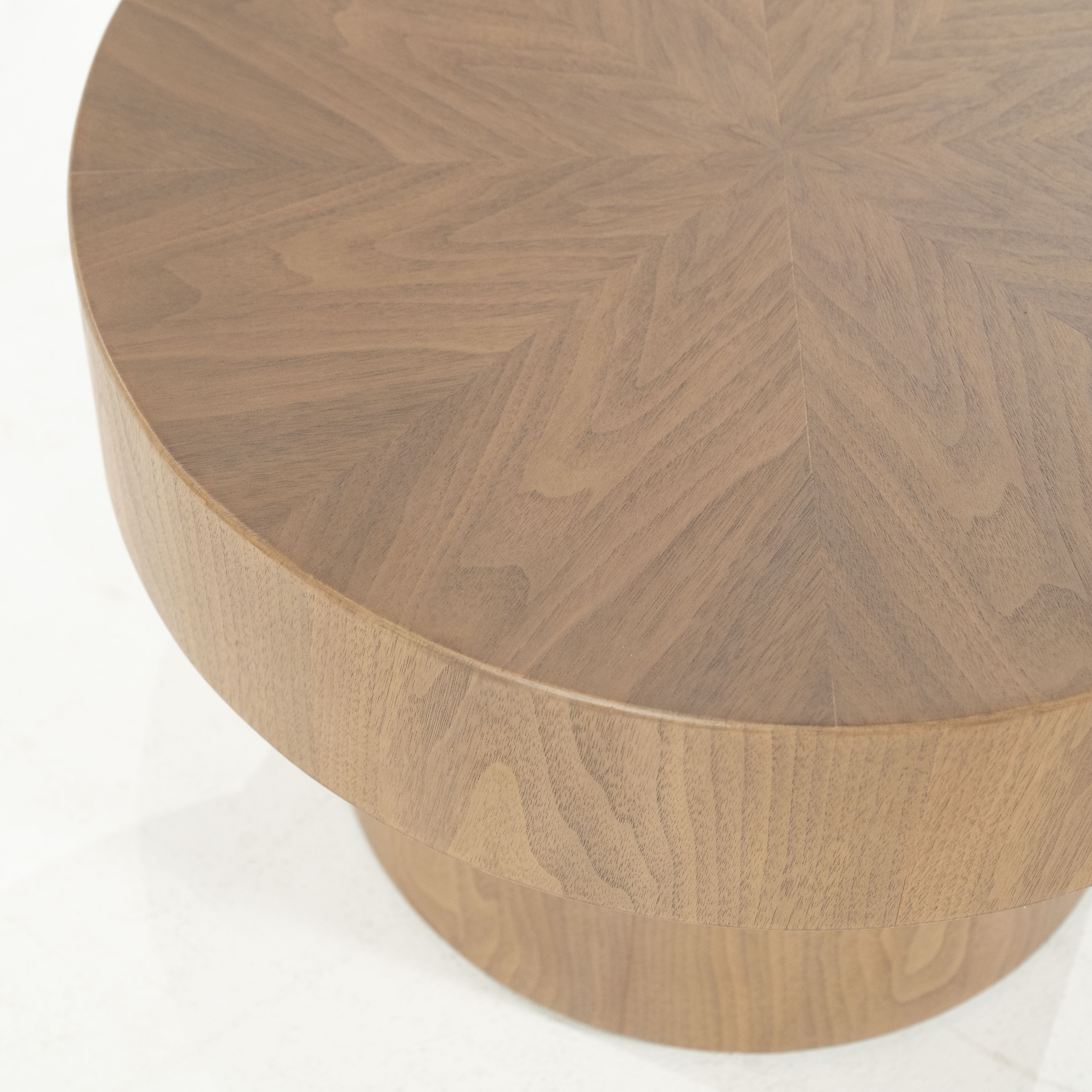 Eleonora Ronde Bijzettafel 'Bobbie' Walnoot, 45cm, kleur Naturel