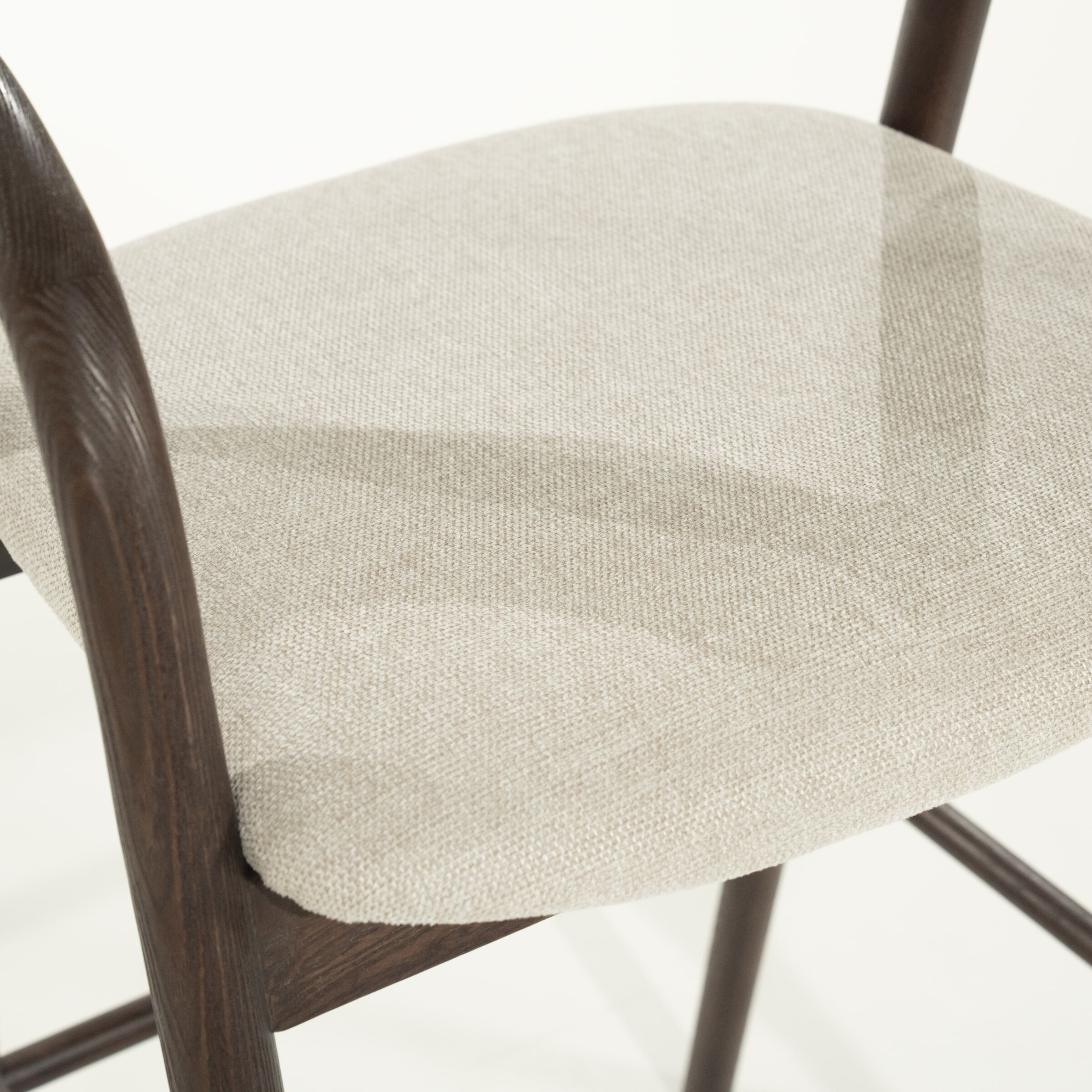 Eleonora Barkruk 'Rayven' Essen en stof, kleur Bruin (zithoogte 75cm)
