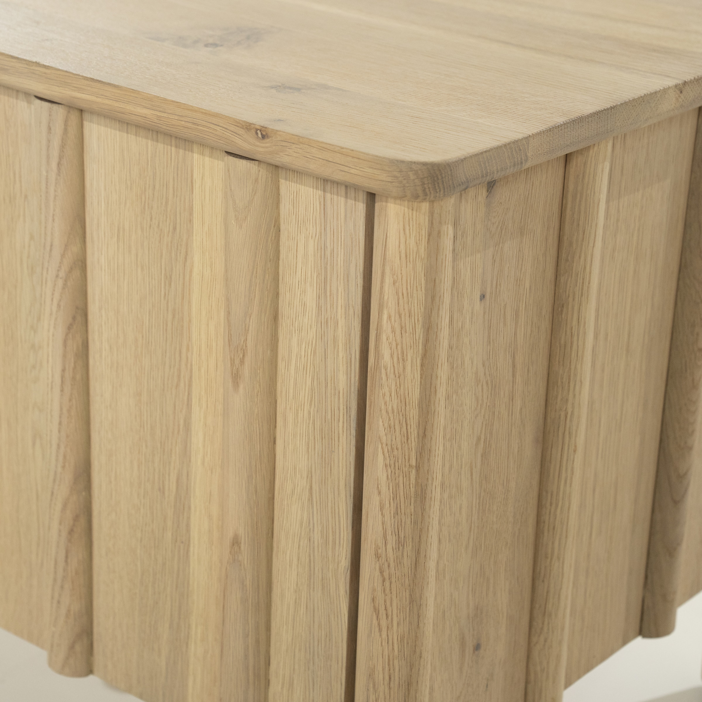 Eleonora TV-meubel 'Jake' Eiken, 264cm, kleur Naturel