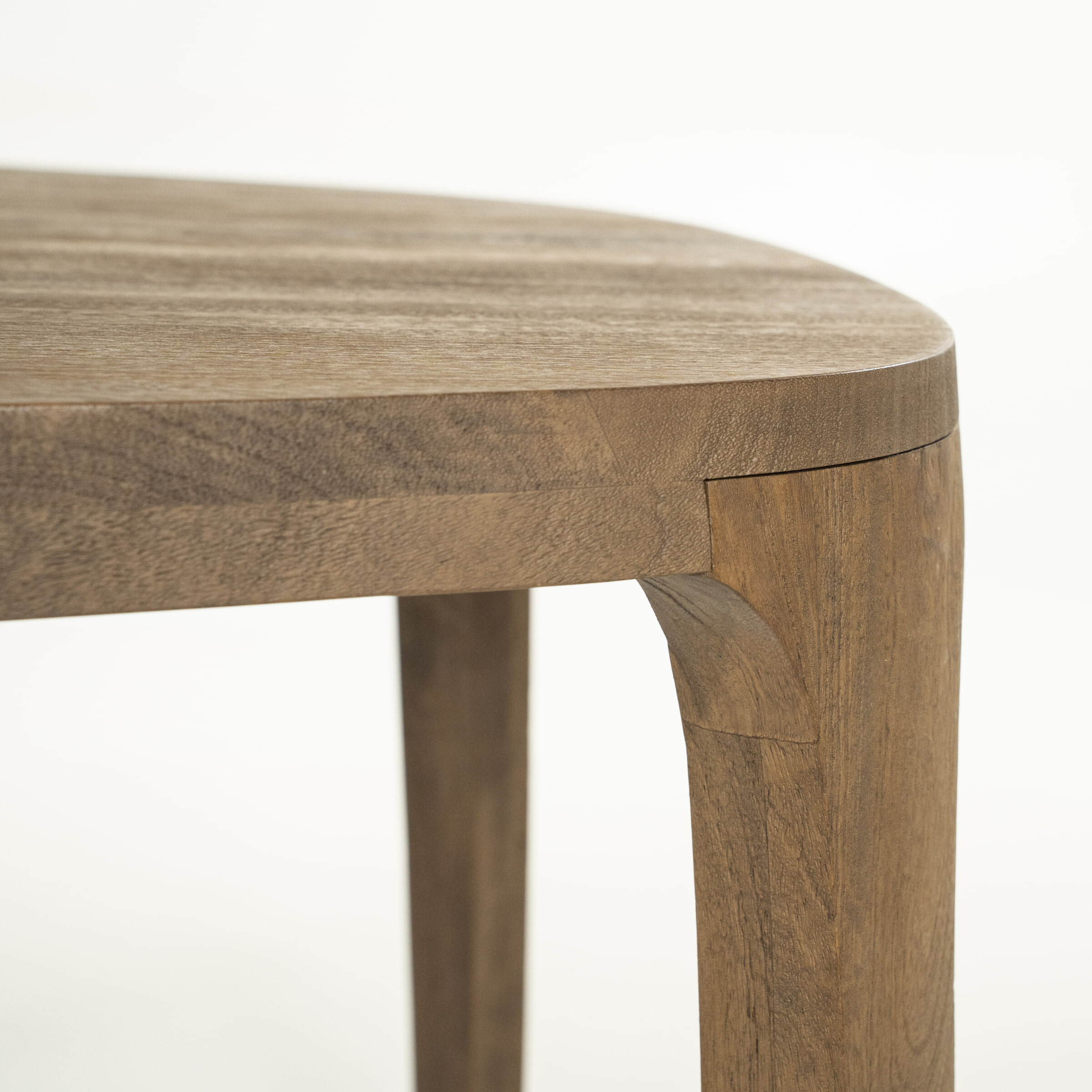 Eleonora Organische Eettafel 'Taylor' Mangohout, 140 x 120cm