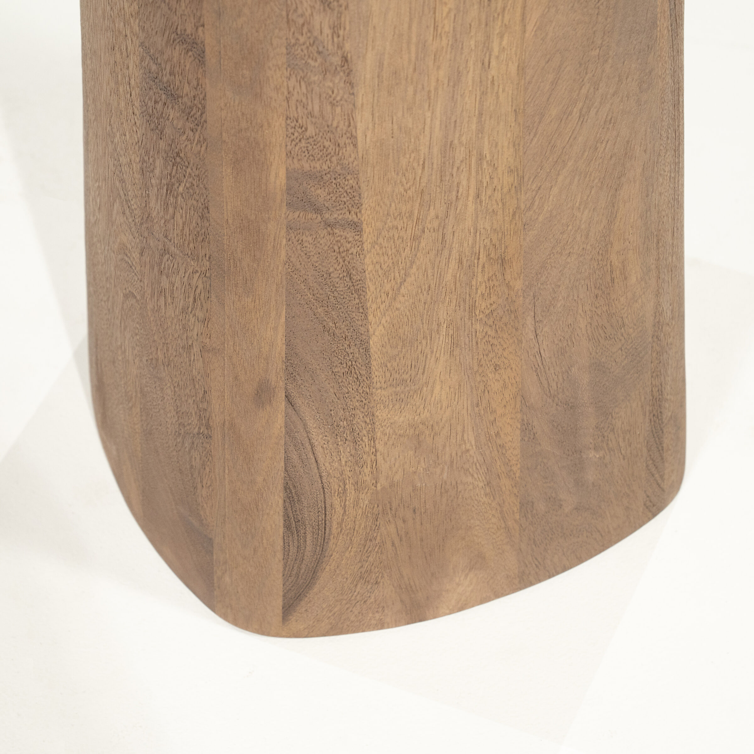 Eleonora Bartafel 'Aron' Mangohout, 80 x 80cm, kleur Lichtbruin