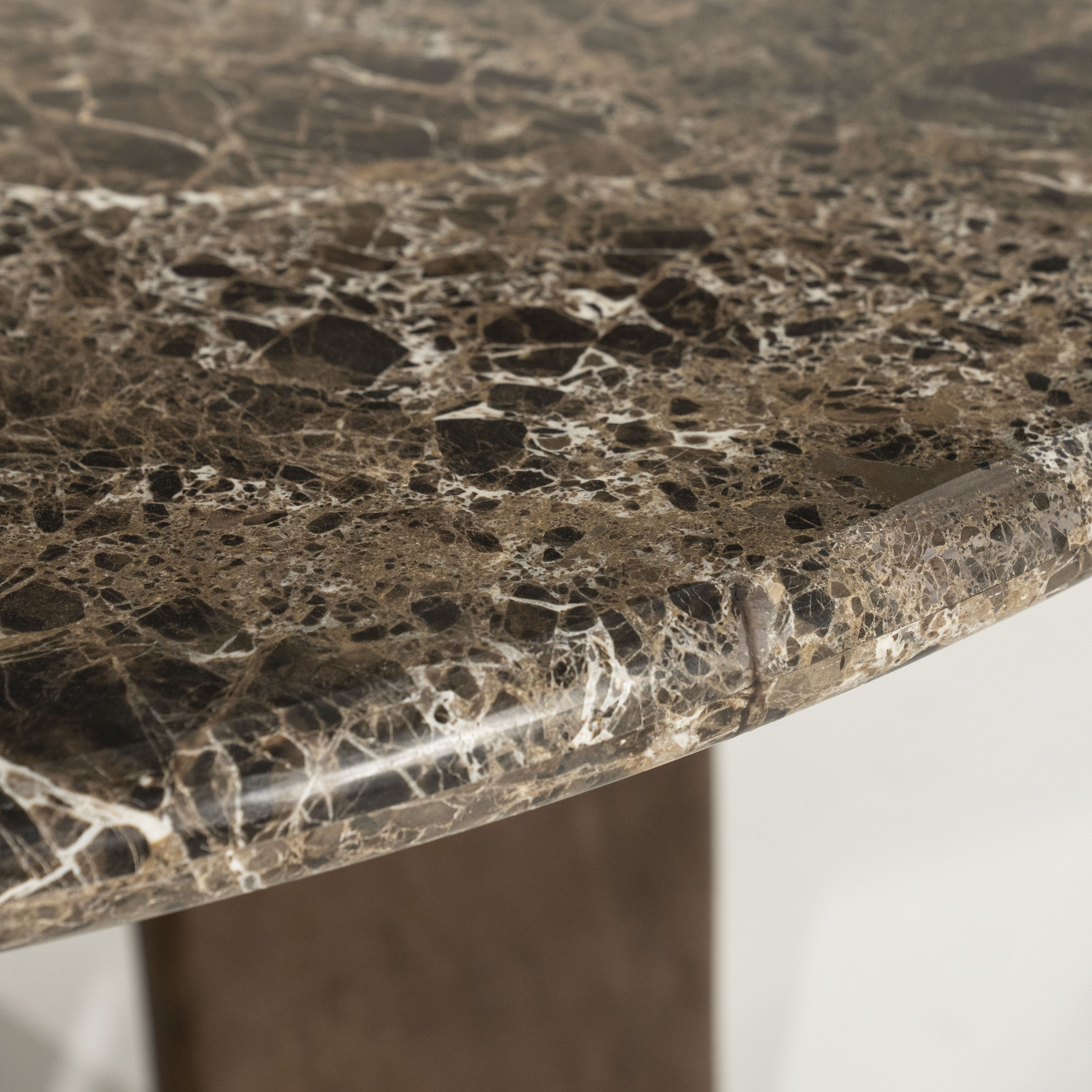 Eleonora Ronde Eettafel 'Lando' Marmer en mangohout, 127 cm