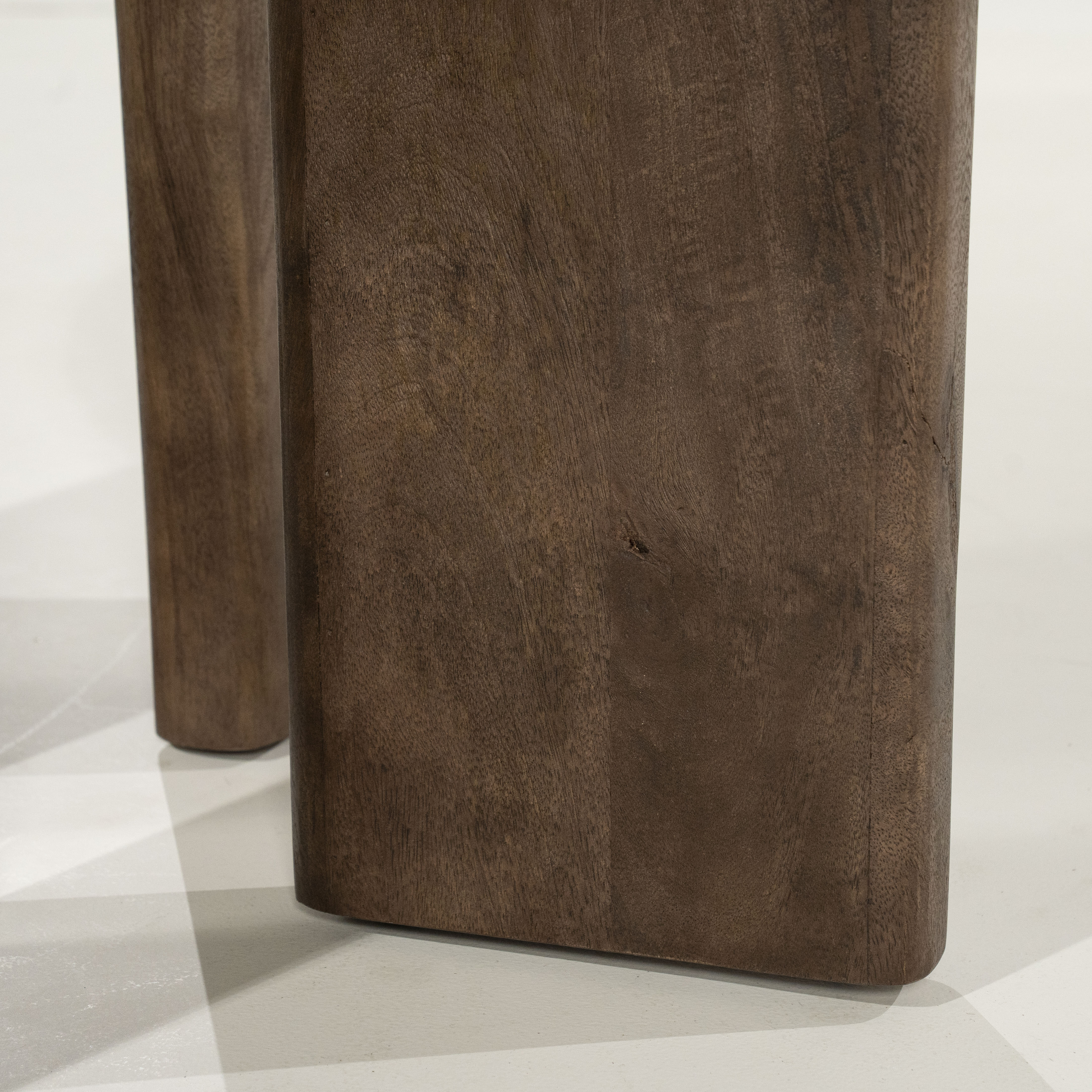 Eleonora Ronde Eettafel 'Lando' Marmer en mangohout, 127 cm