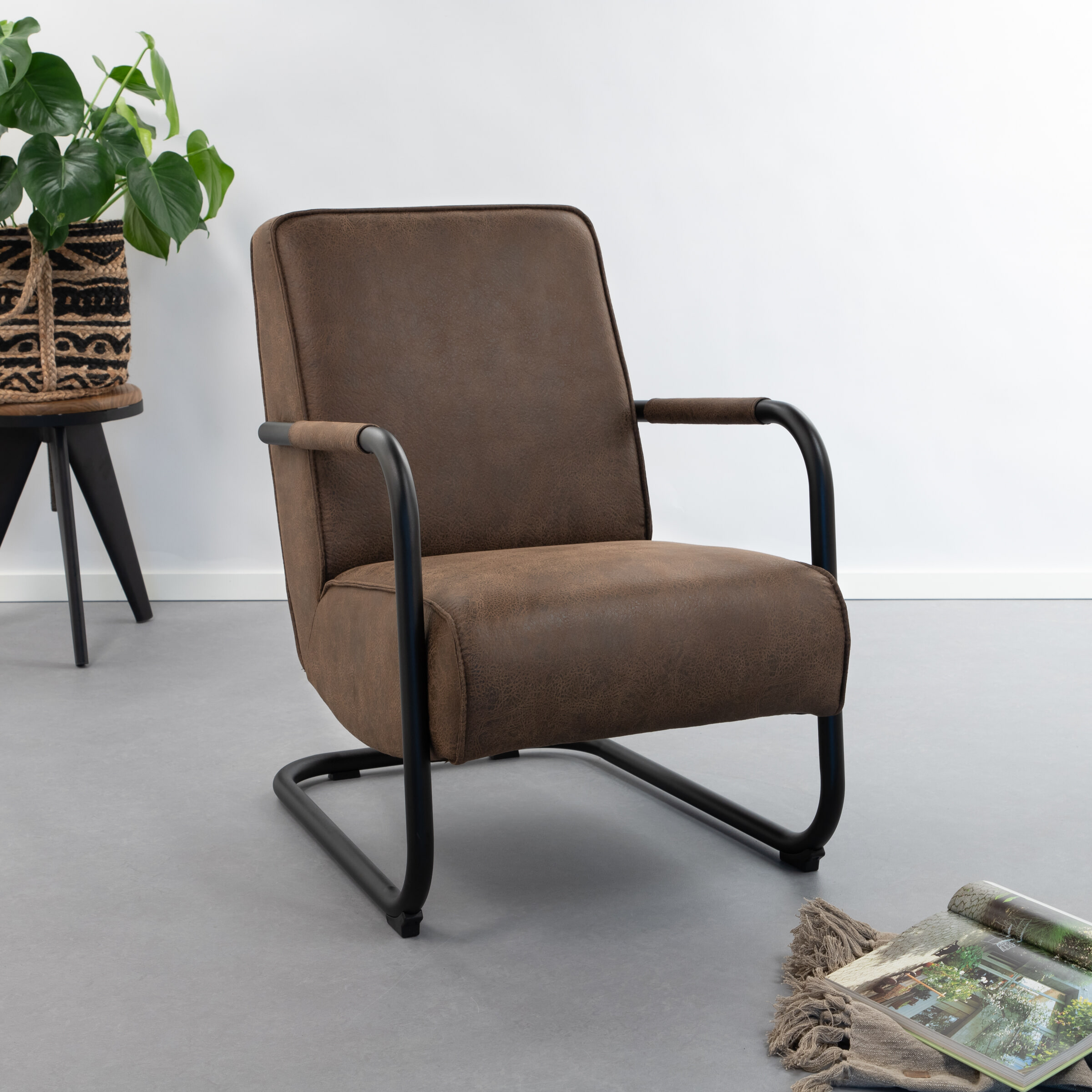Eleonora Fauteuil 'Pien', kleur bruin