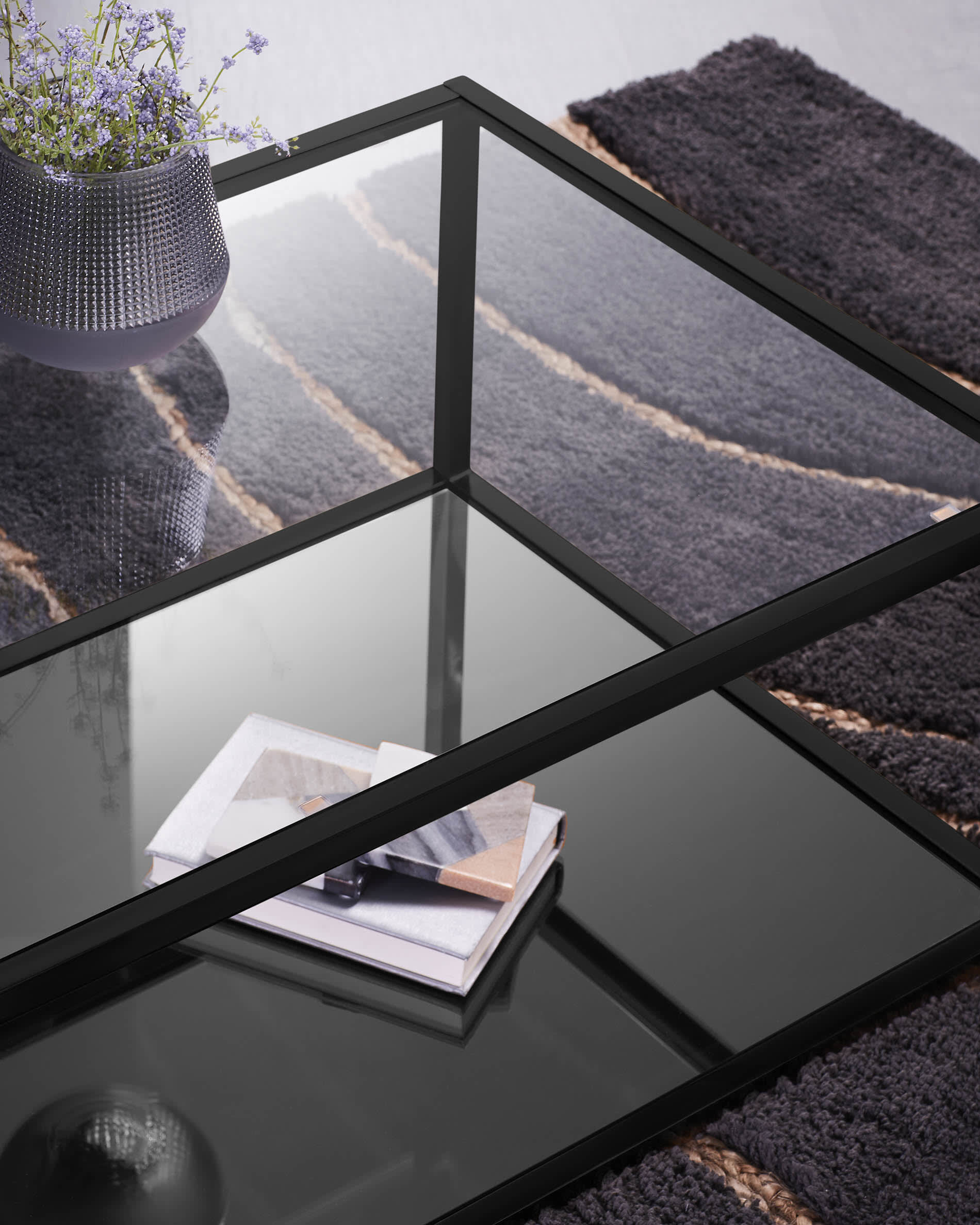 Kave Home Salontafel 'Blackhill' Glas met zwart frame, 110 x 60cm