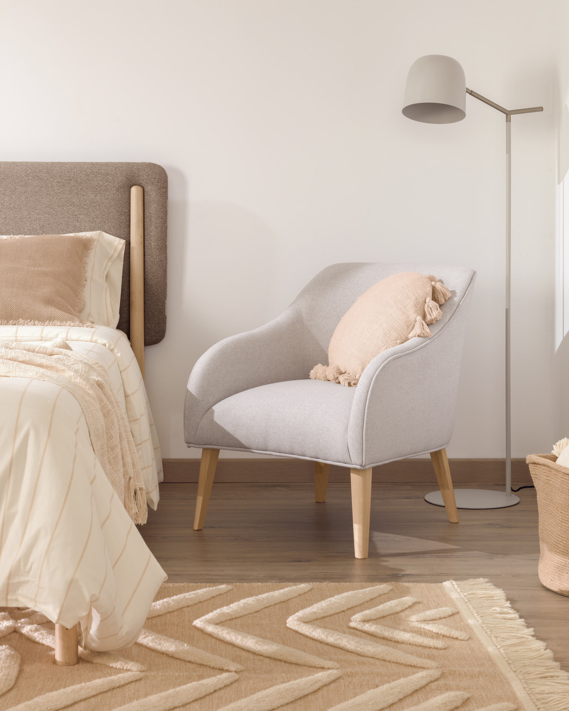 Kave Home Vloerlamp 'Alish', kleur Beige