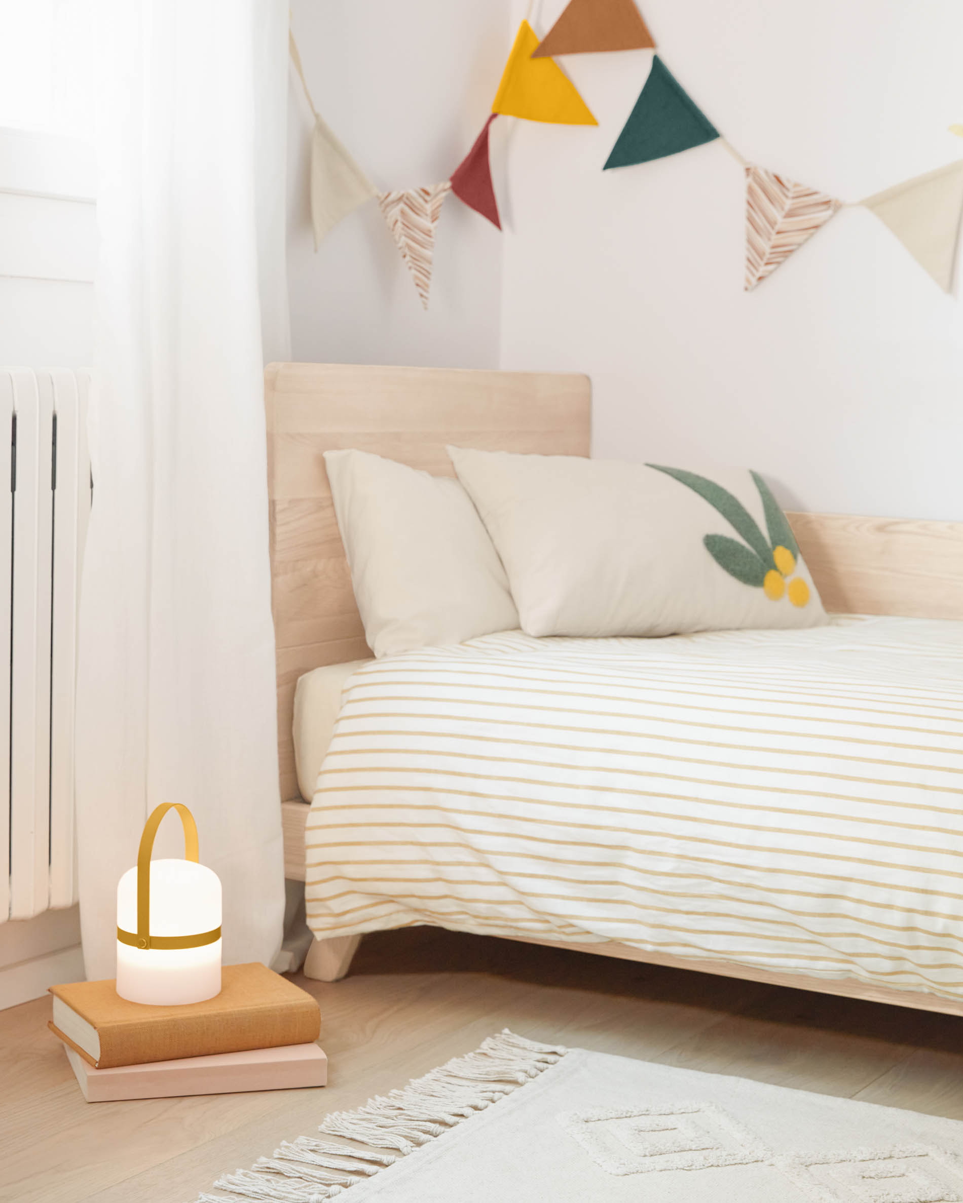 Kave Home Tafellamp 'Ridley' LED, oplaadbaar, kleur Mosterdgeel