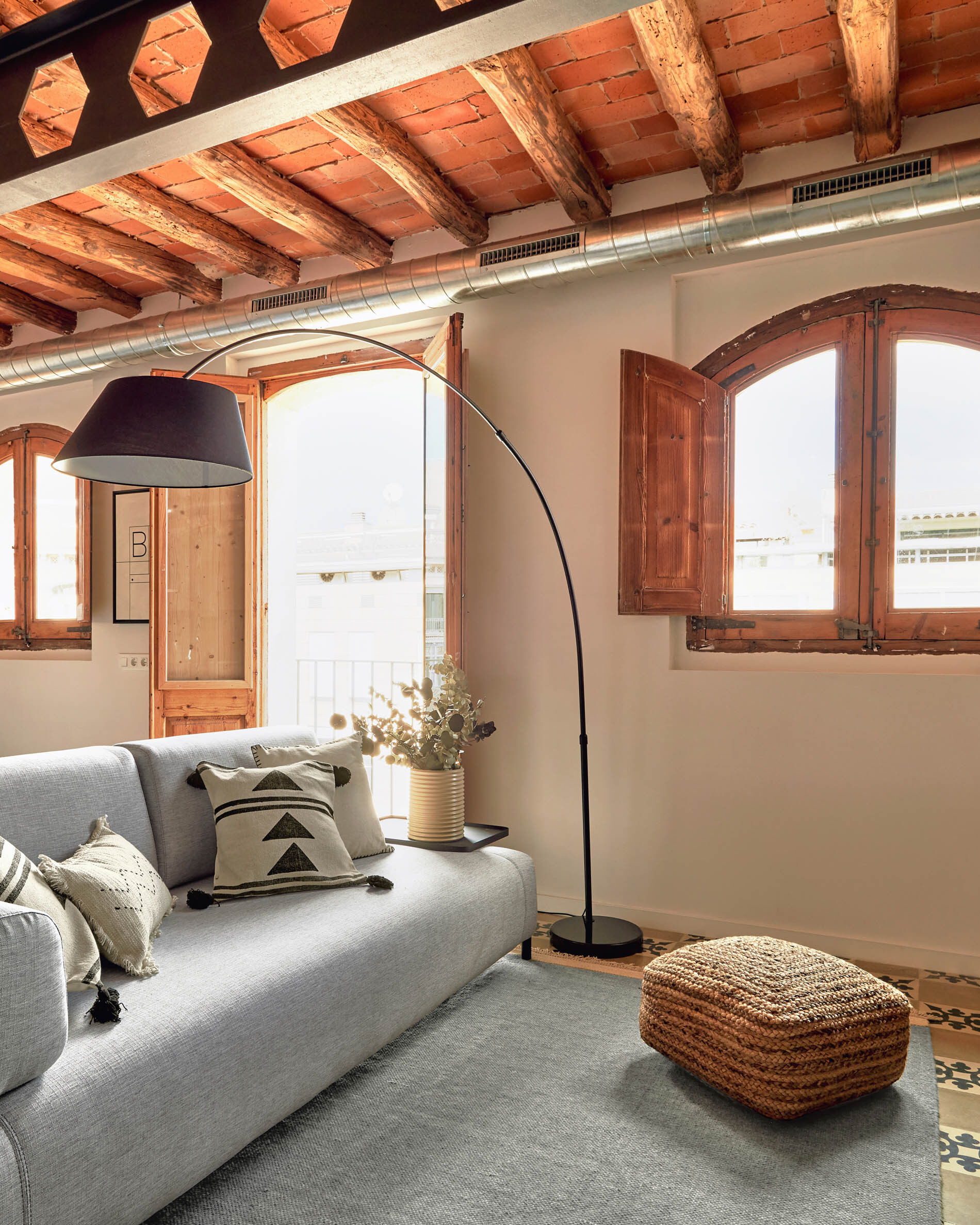 Kave Home Vloerlamp 'May', kleur zwart