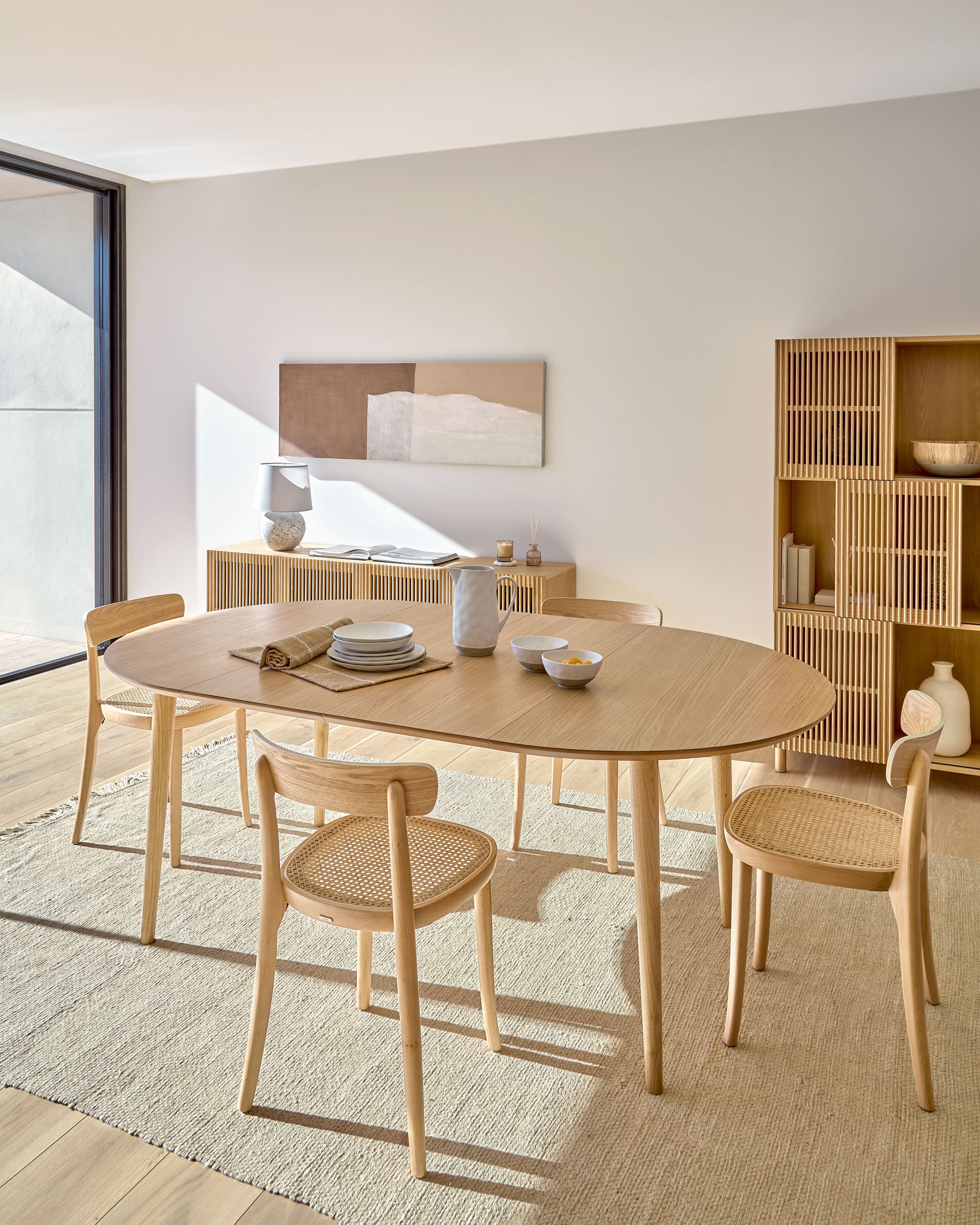 Kave Home Uitschuifbare Ovale Eettafel 'Oqui' 140 - 220 x 90cm, kleur Eiken Naturel