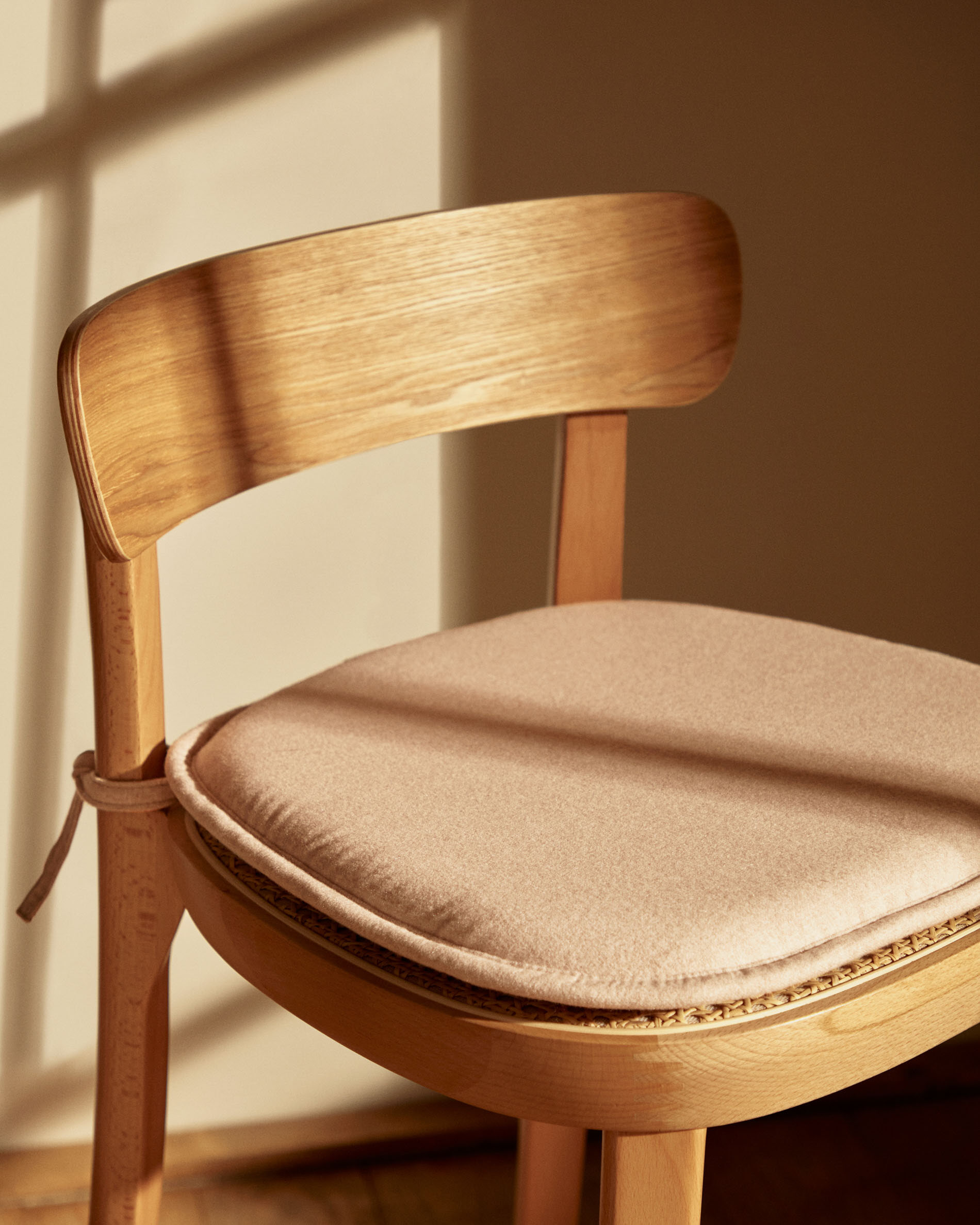 Kave Home Zitkussen 'Romane' t.b.v. Romane eetkamerstoel/barkruk, kleur Beige