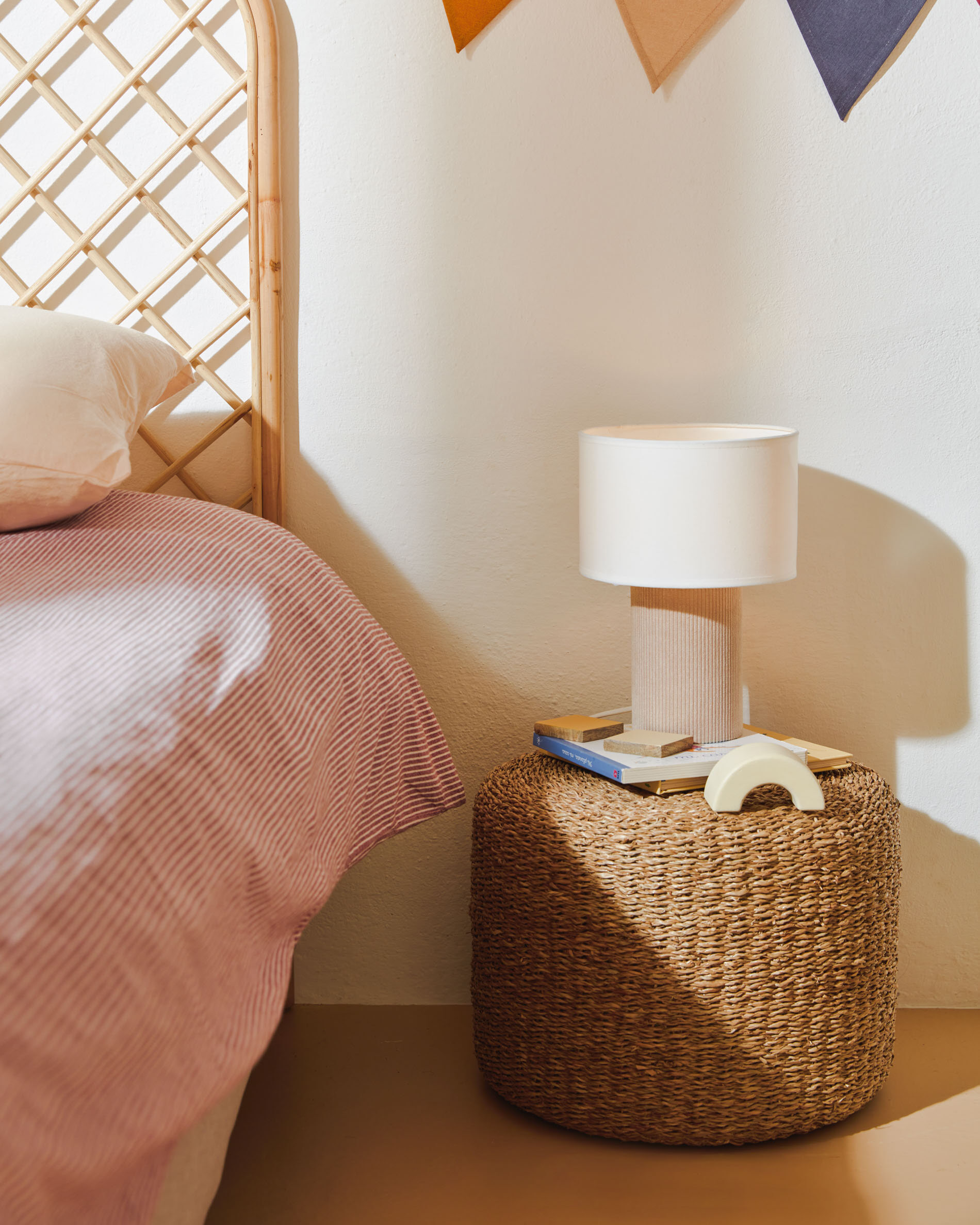 Kave Home Tafellamp 'Bianella' Corduroy, kleur Beige