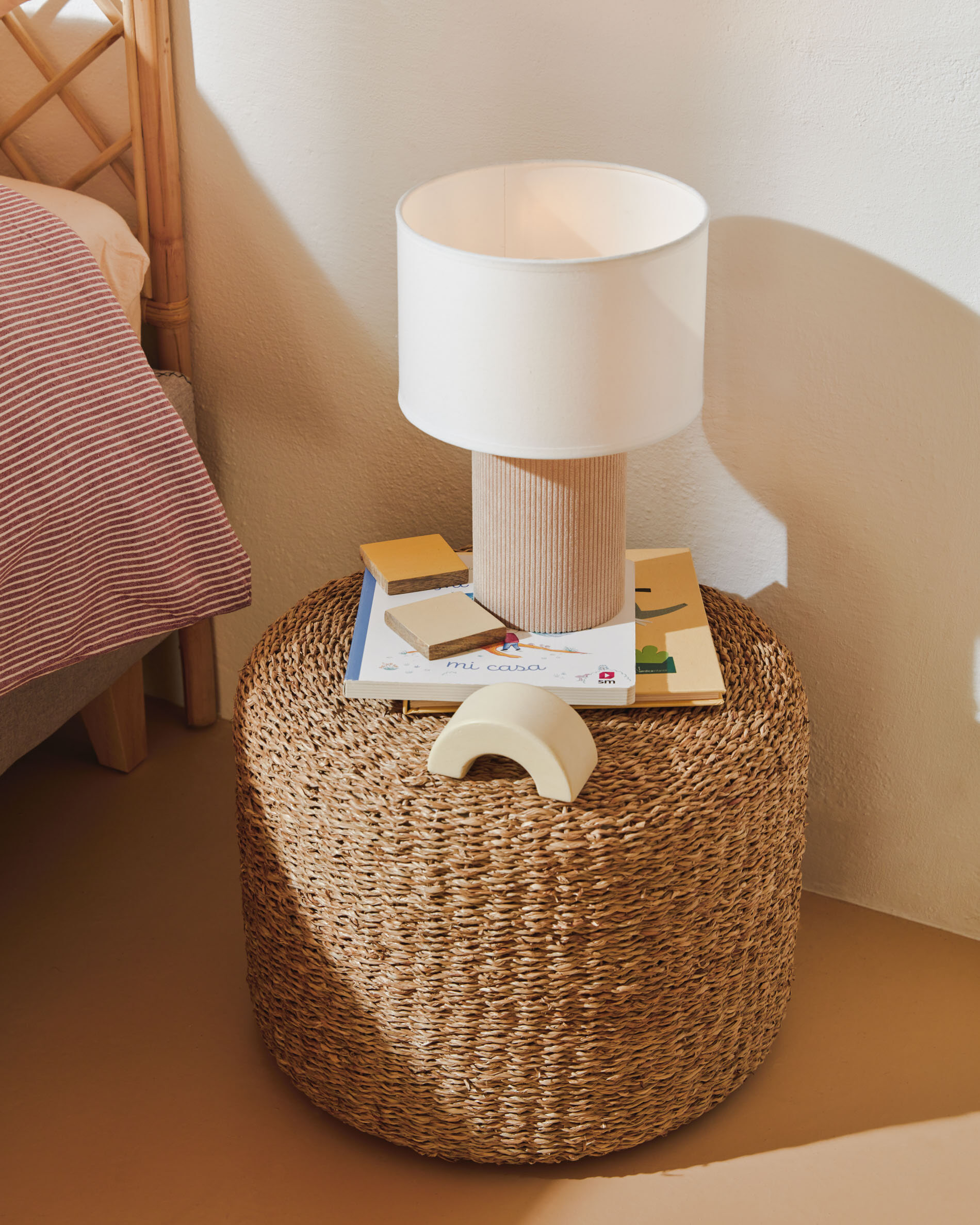 Kave Home Tafellamp 'Bianella' Corduroy, kleur Beige