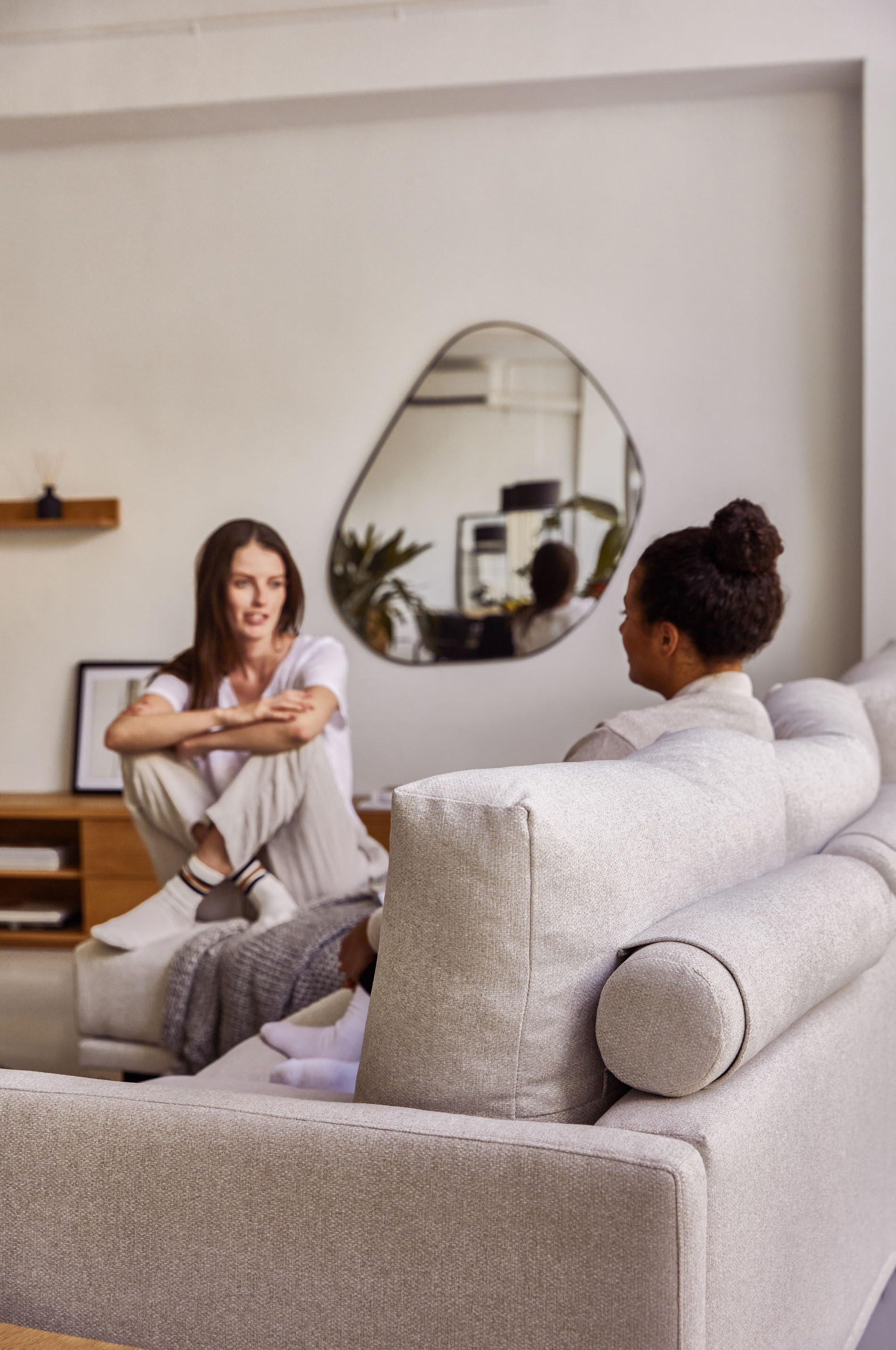 Kave Home Spiegel 'Anera' 108 x 84cm, kleur Zwart