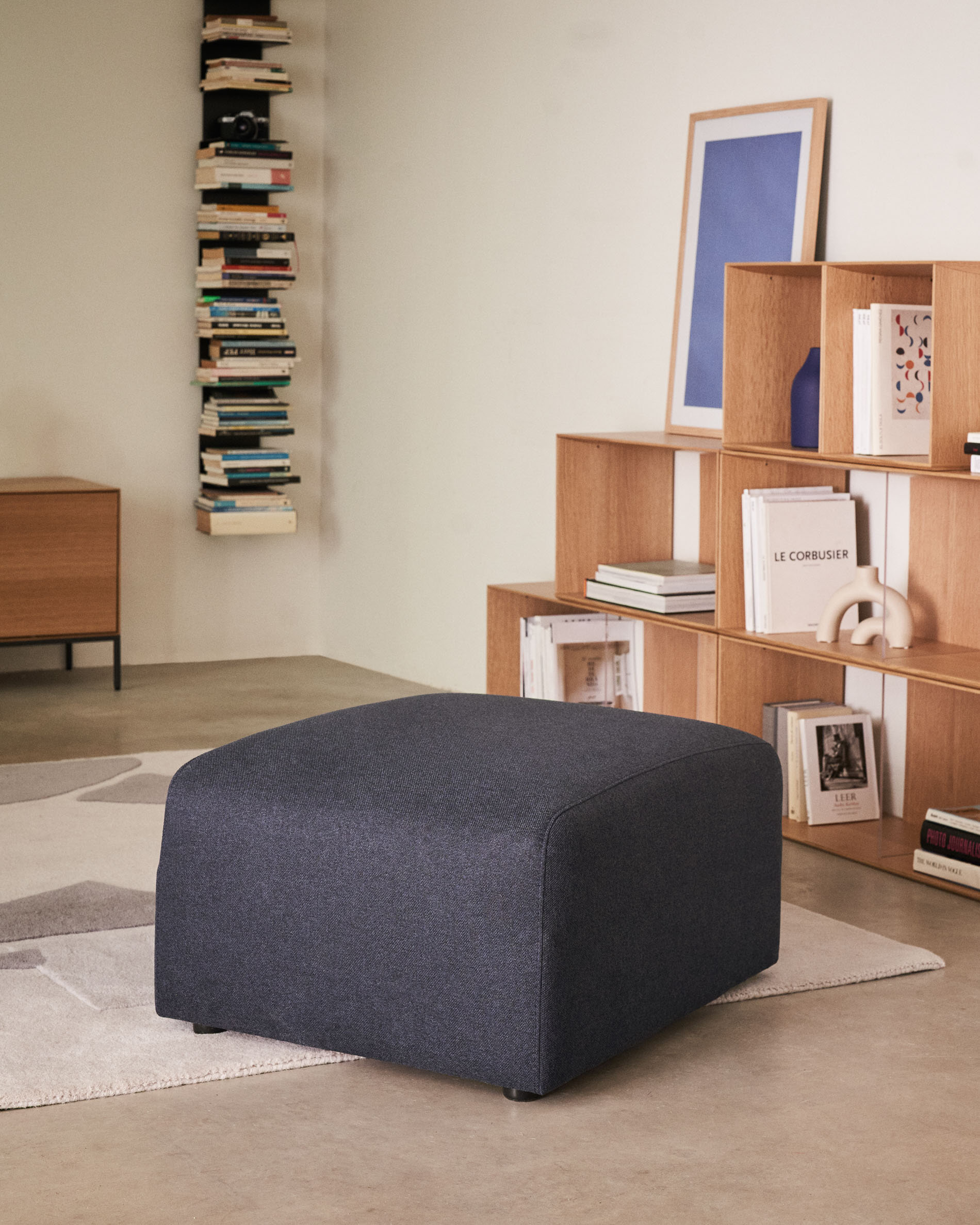 Kave Home Hocker 'Neom' 75cm, kleur Donkerblauw