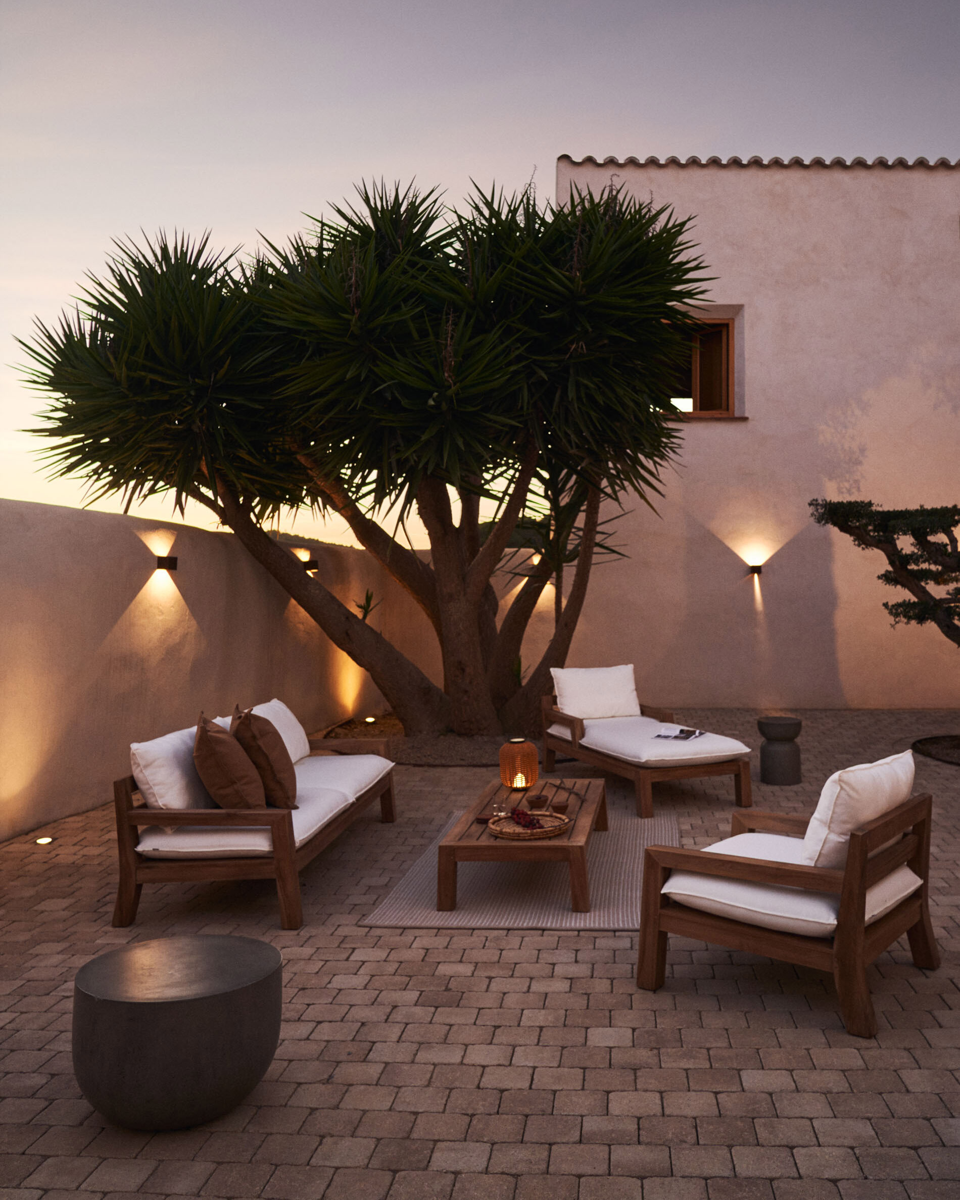 Kave Home Oplaadbare Tafellamp 'Saranella' Rotan, 37cm hoog, kleur Bruin