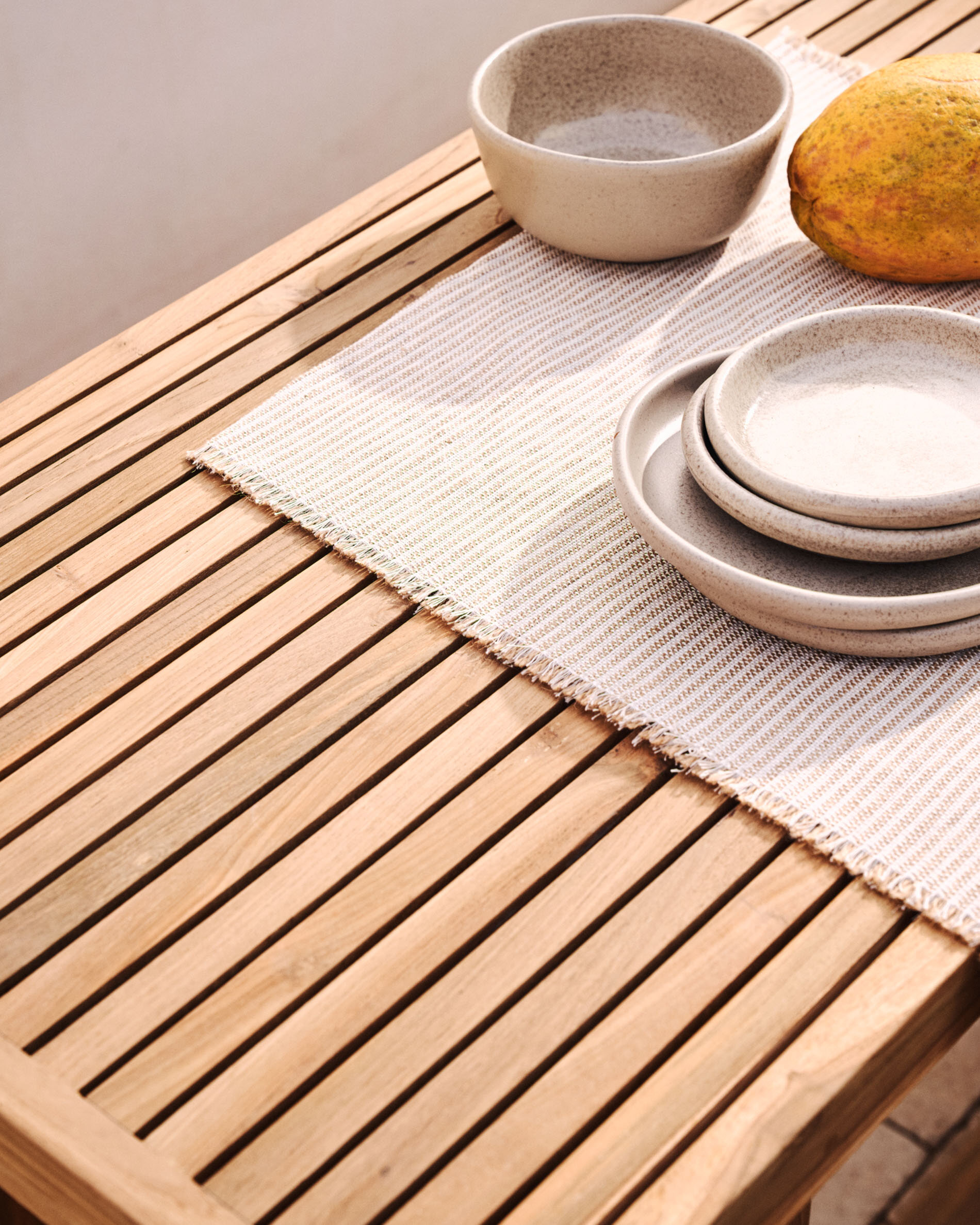 Kave Home Outdoor Bartafel 'Canadell' Teakhout, 140 x 70cm