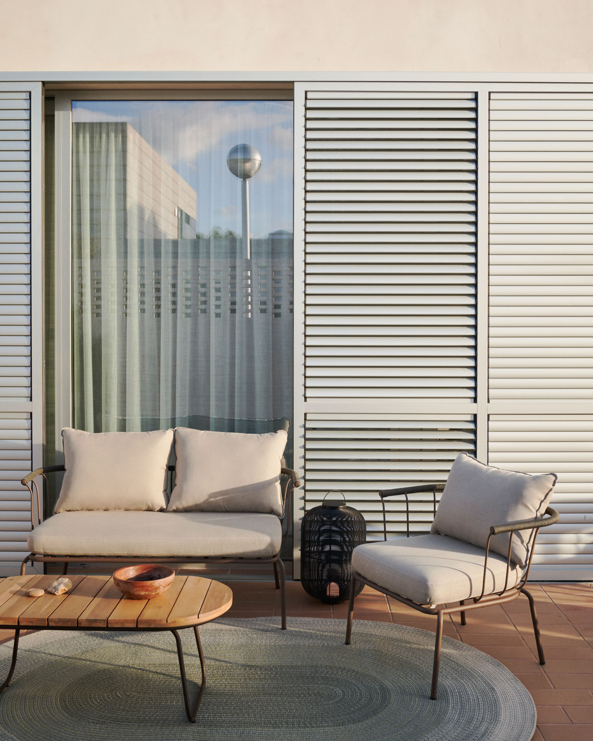 Kave Home Outdoor Fauteuil 'Salguer' Gevlochten touw en staal, kleur Beige