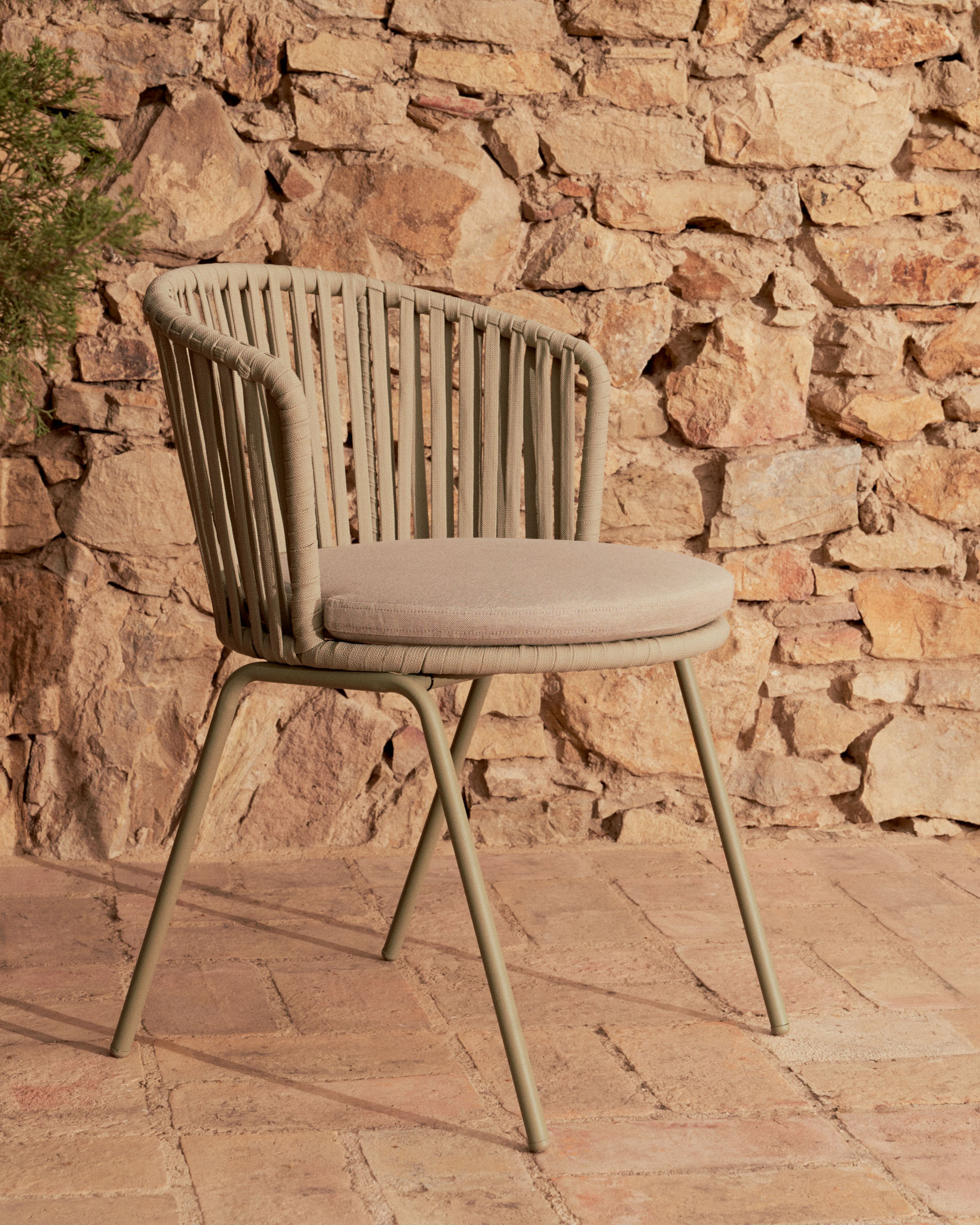 Kave Home Tuinstoel 'Saconca' Gevlochten touw, kleur Groen
